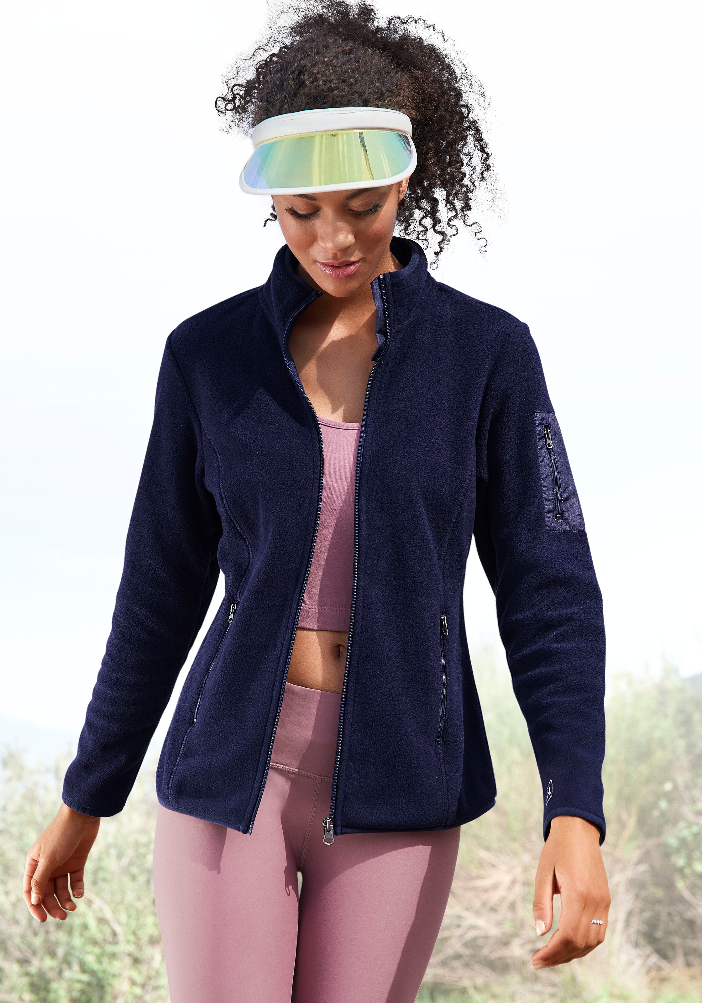 LASCANA Fleecejacke, mit seitlichen Taschen kaufen