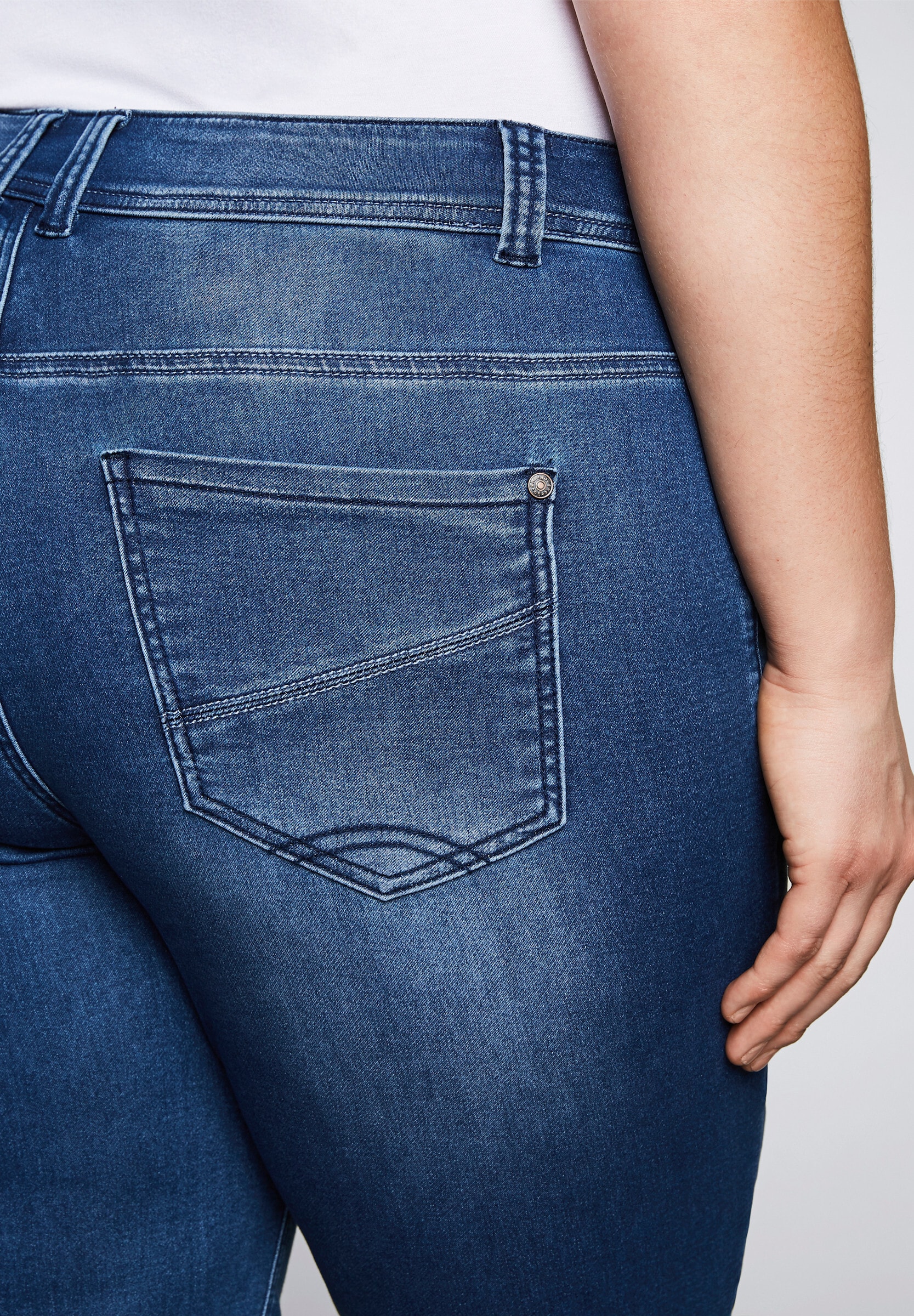 Sheego Chinohose »Jeansbermudas Bermudas aus Sweat-Denim«