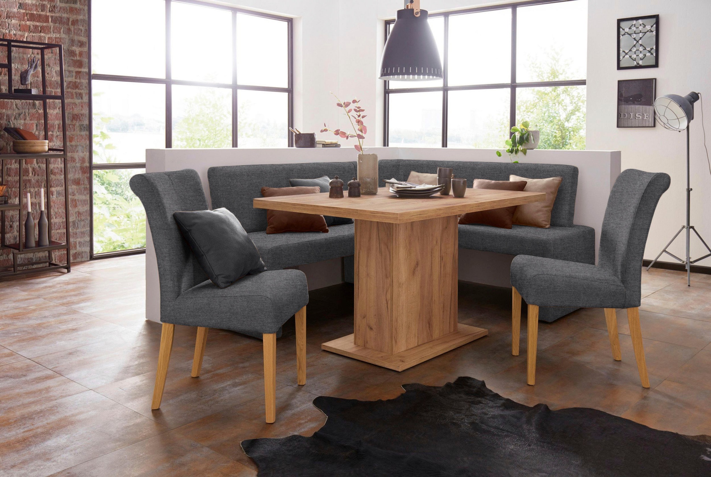 Home affaire 4-Fußstuhl »Barcelona« (Set) 2 Stk. Struktur fein Stuhlbeine aus Massivholz, Sitz und Rücken gepolstert