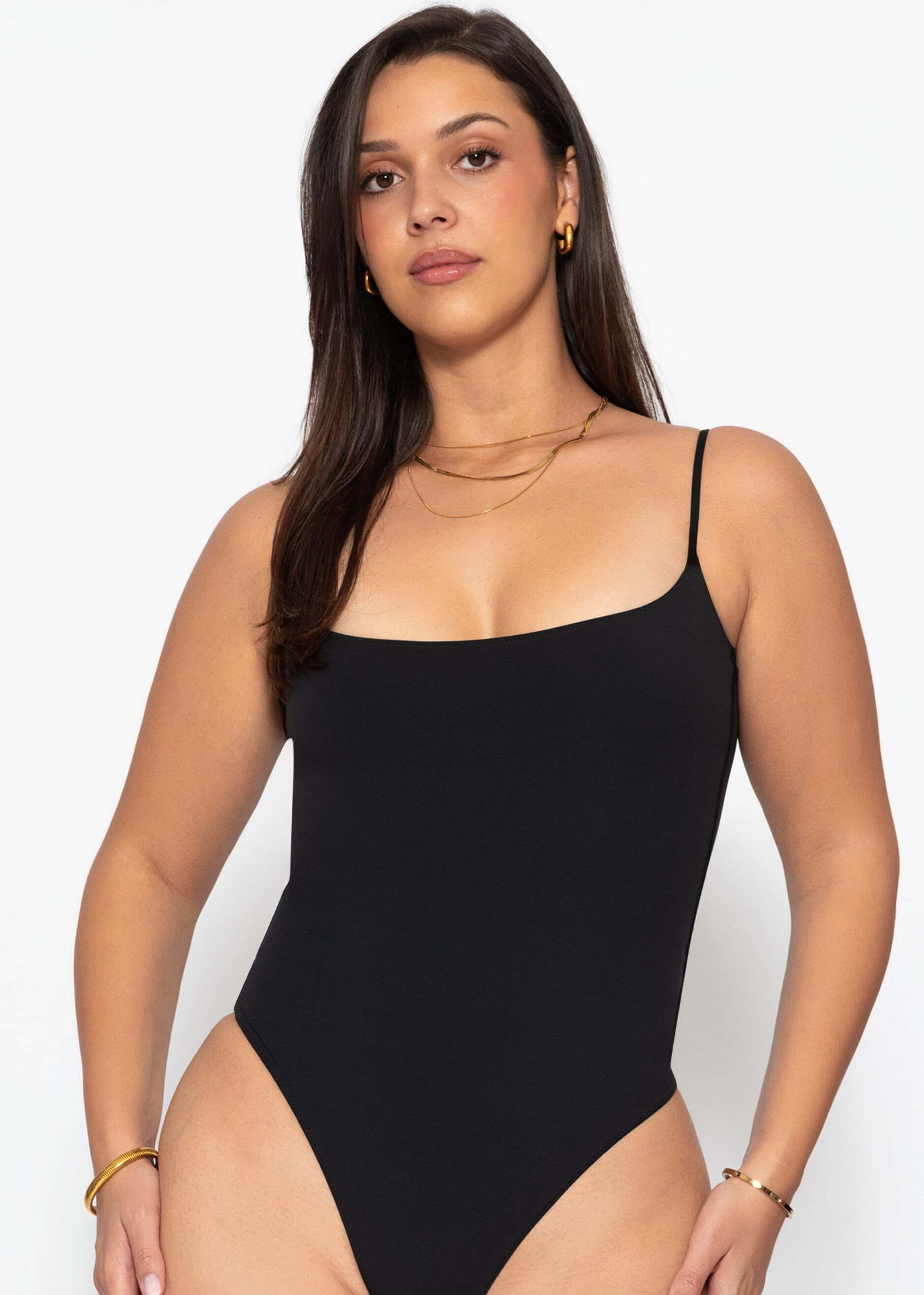 SASSYCLASSY Shaping-Body »Bodysuit Soft Shapewear mit String und Spaghetti Träger« Elastischer Body in leichtem Formeffekt und Spaghetti Trägern Schwarz