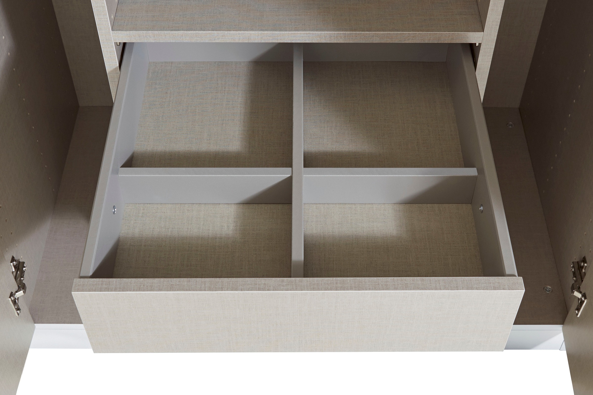 rauch Drehtürenschrank »Kleiderschrank Schrank Garderobe TOPSELLER OTELI inkl. Inneneinteilung«, mit zusätzlichen Einlegeböden, optional mit Spiegel MADE IN GERMANY