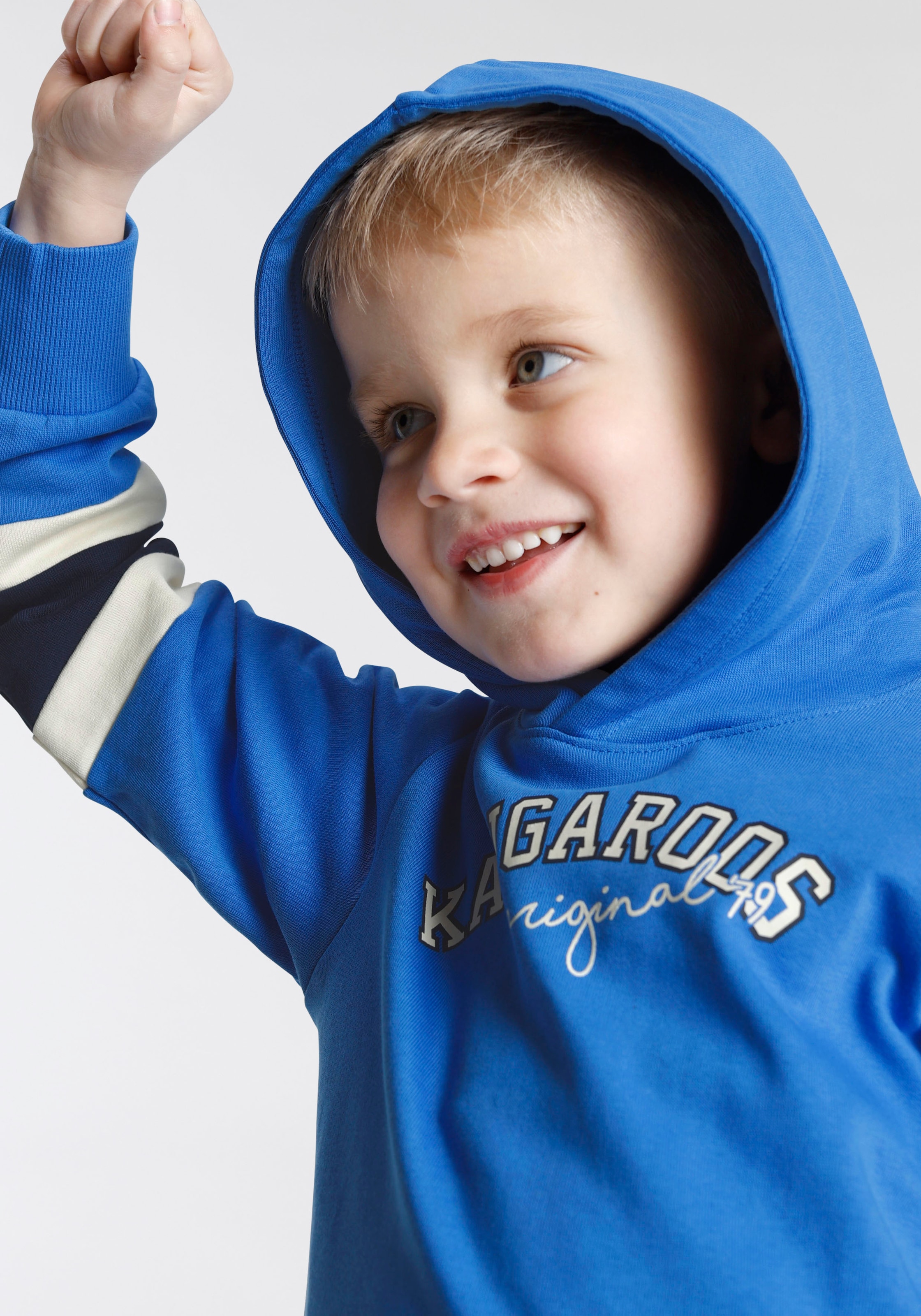 KangaROOS Kapuzensweatshirt »für kleine Jungen«, Langarm mit Rippbündchen, Basic-Passform