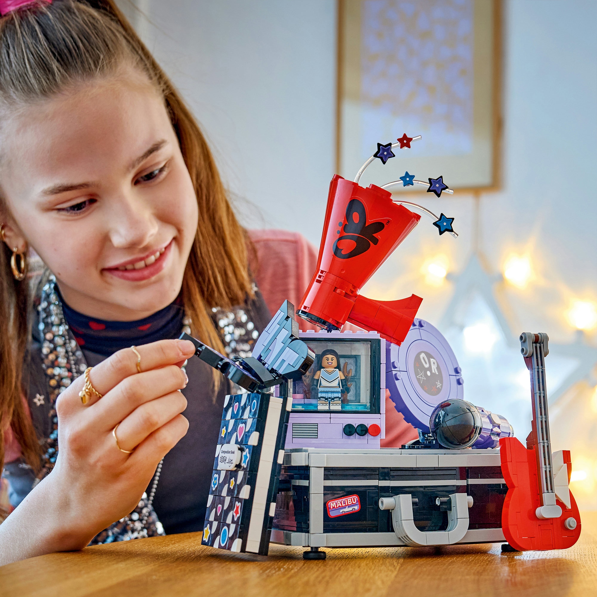 LEGO® Konstruktionsspielsteine »Olivia Rodrigos Geheimer Koffer (43030), LEGO Editions Music« Made in Europe