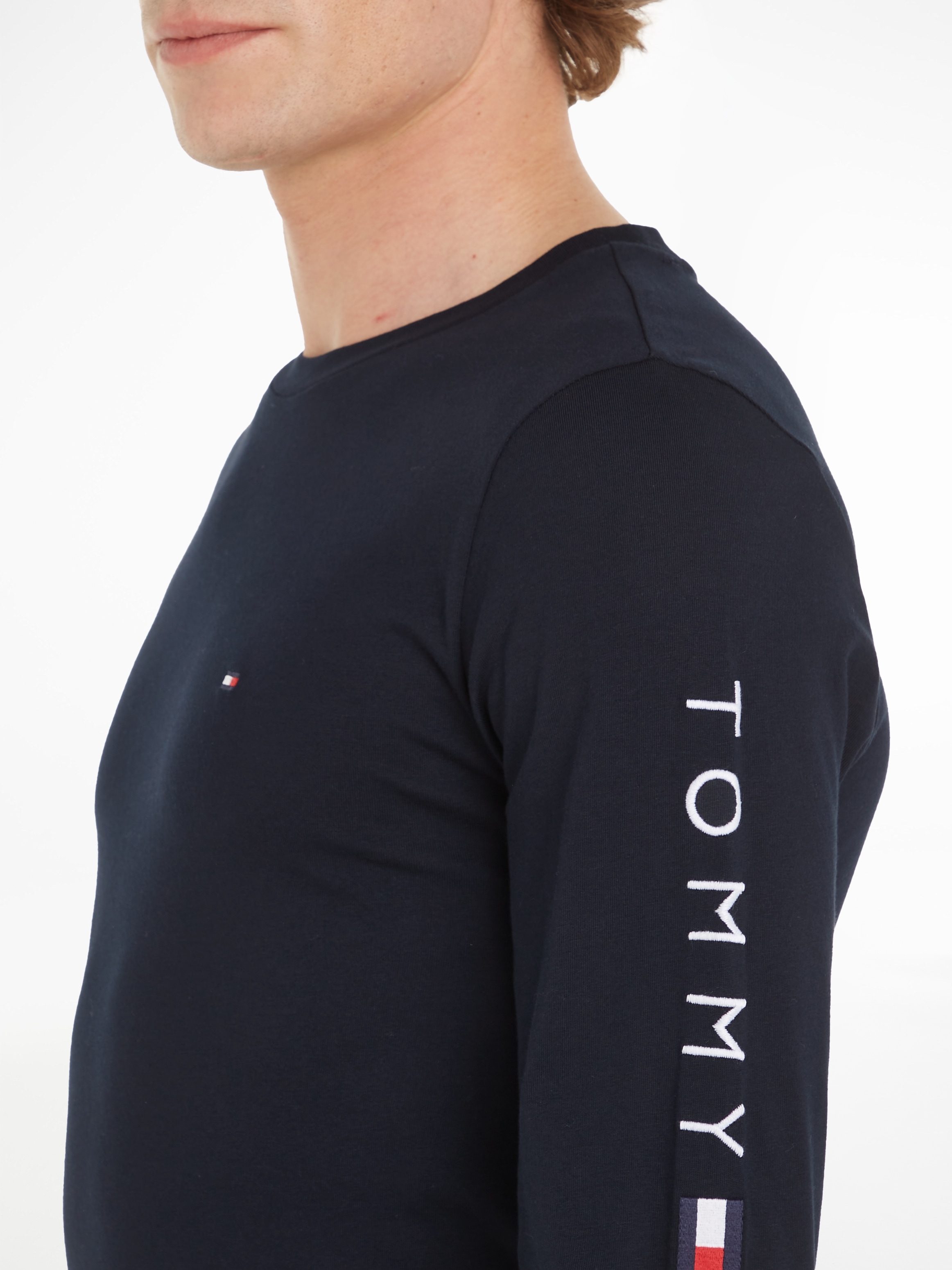 Tommy Hilfiger Longsleeve »TOMMY LOGO LONG SLEEVE TEE«, mit Logodruck