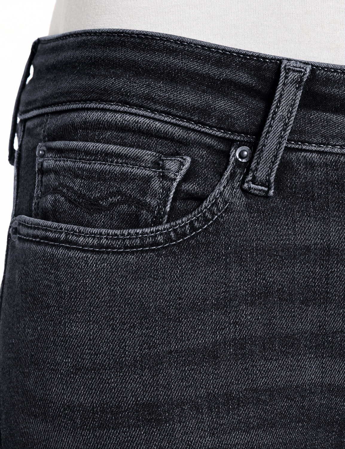 Replay Bootcut-Jeans »NEW LUZ« mit gesticktem R an der Gesäßtasche
