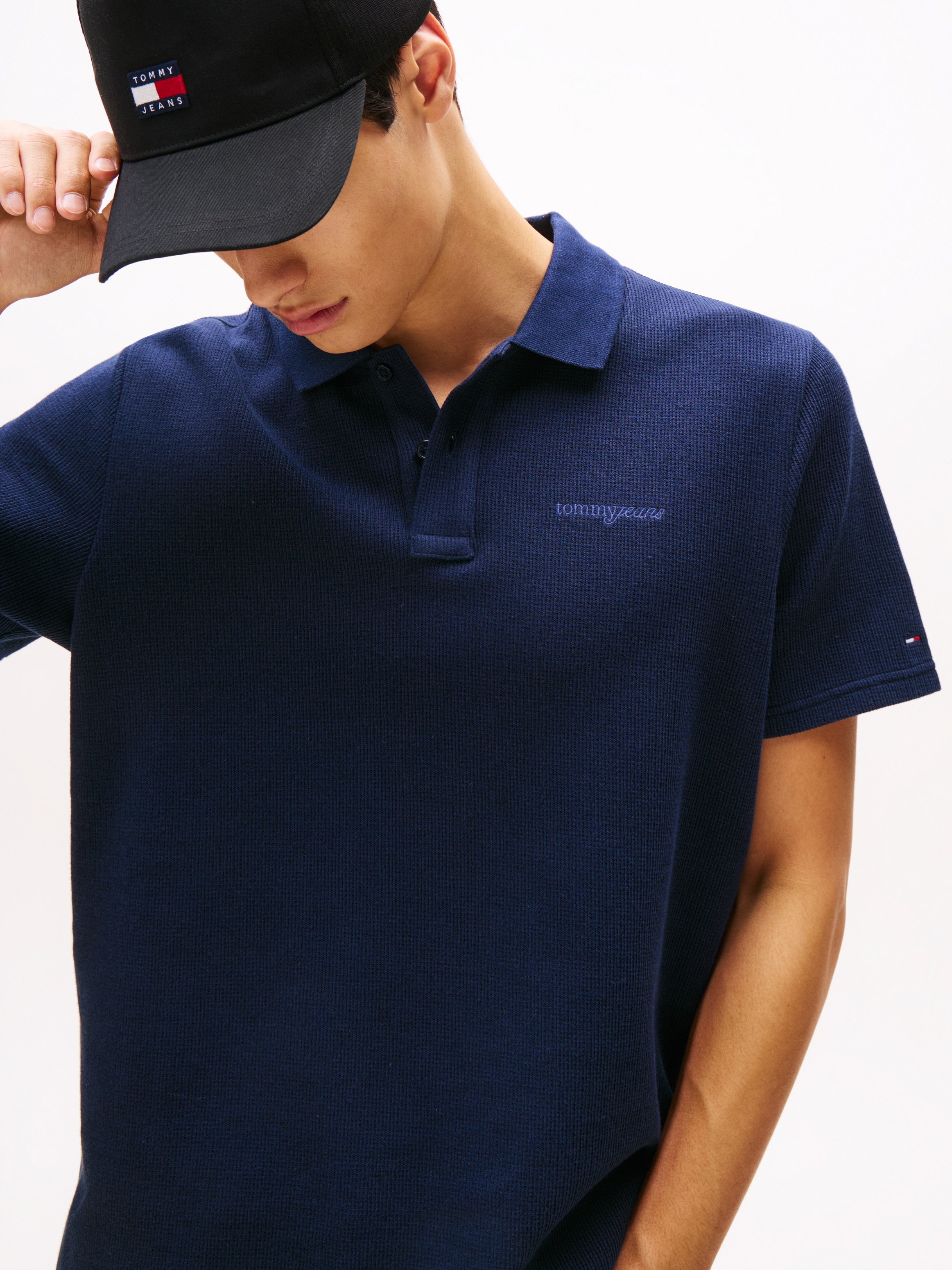 Tommy Jeans Poloshirt »TJM WAFFLE SCRIPT«, regular fit, mit Struktur, Polokragen