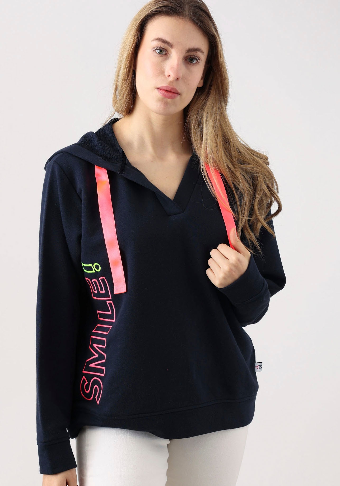 Sweatshirt »Smile«, mit breiten Bändern, V-Ausschnitt und Details in neonfarben