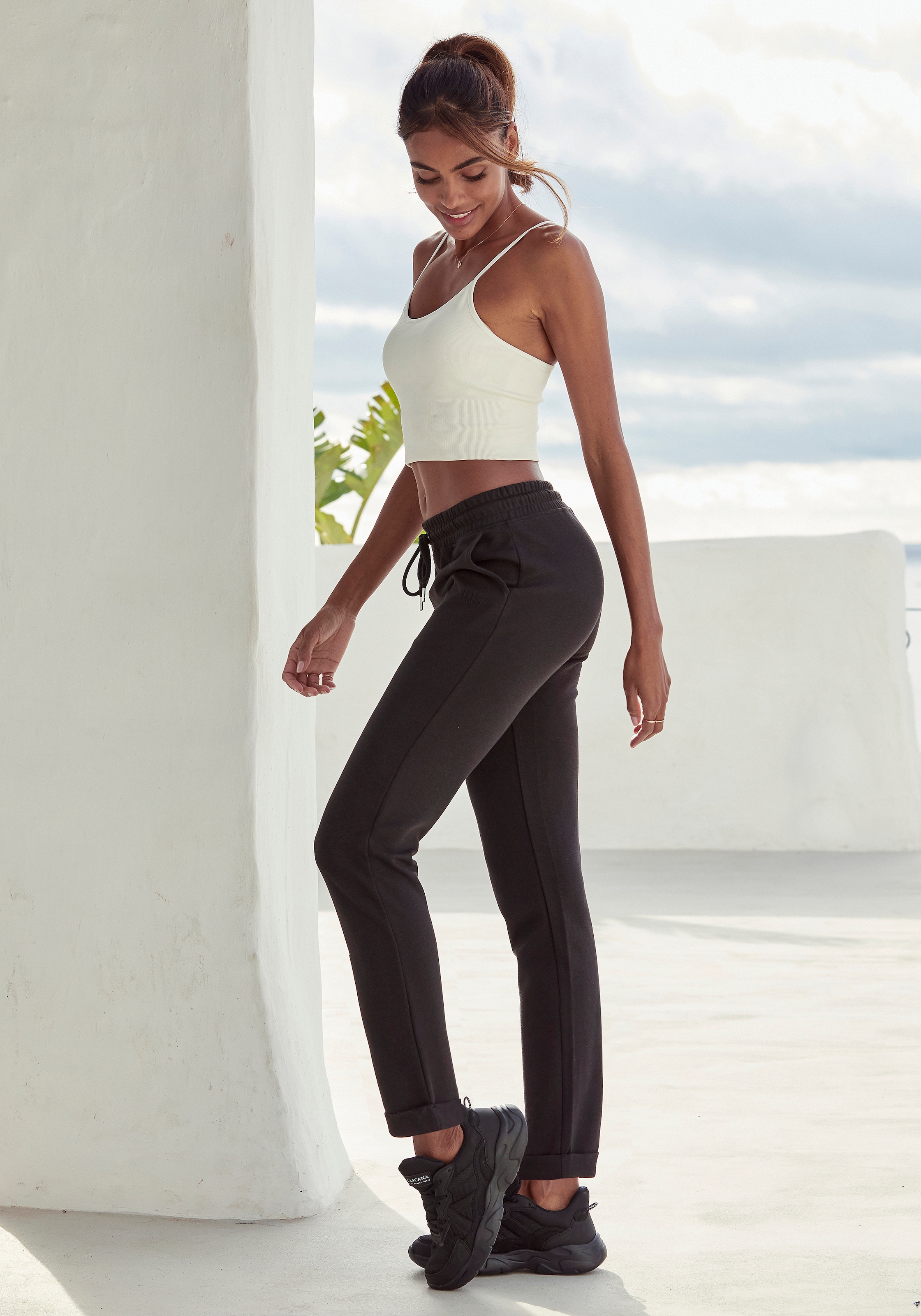 H.I.S Schlupfhose »- Relaxhose - Sweathose«, mit kleinem Aufschlag am Saum, Loungewear