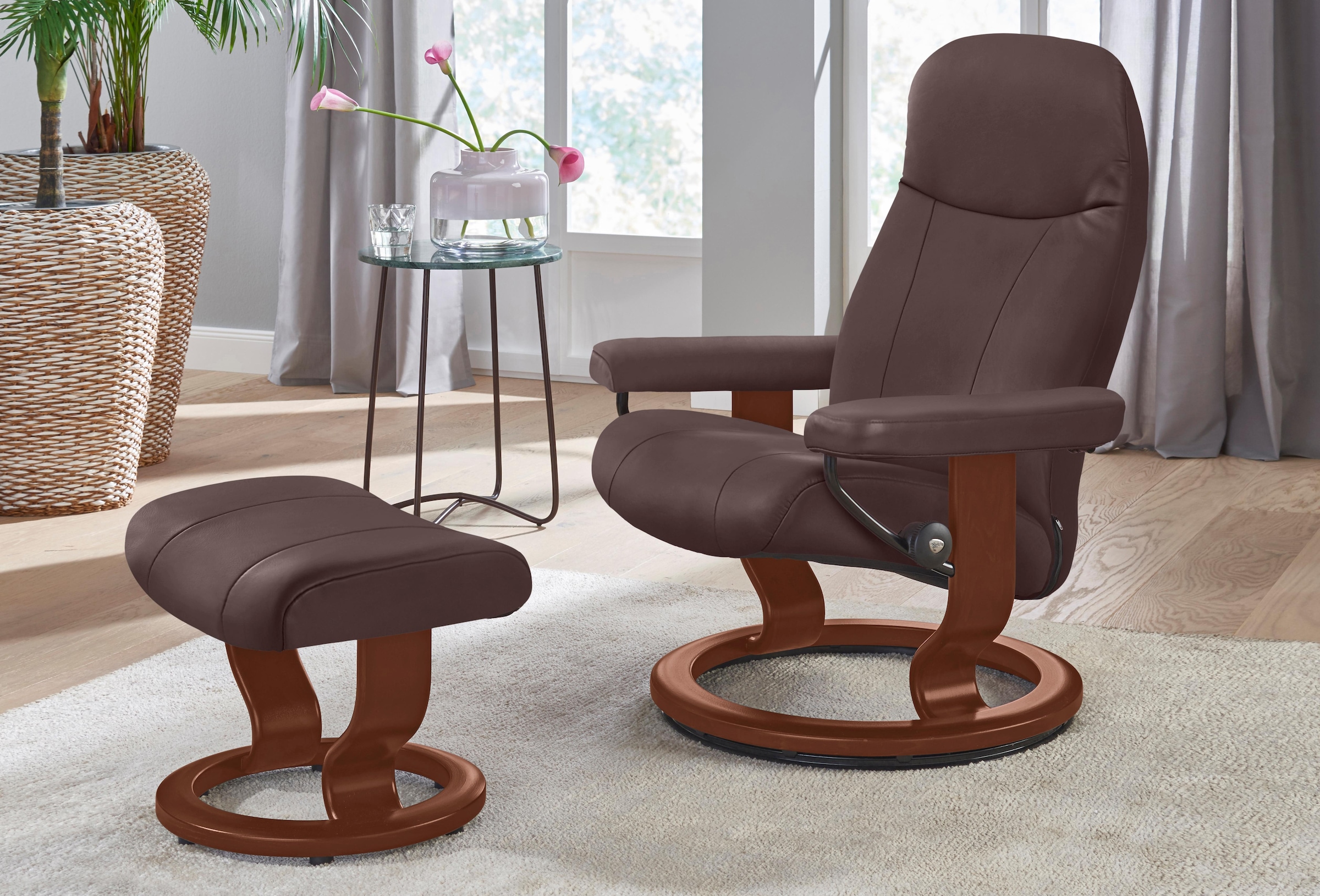 Stressless® Relaxsessel »Garda«, (Set, Relaxsessel mit Hocker), mit Hocker, mit Classic Base, Größe M, Gestell Braun