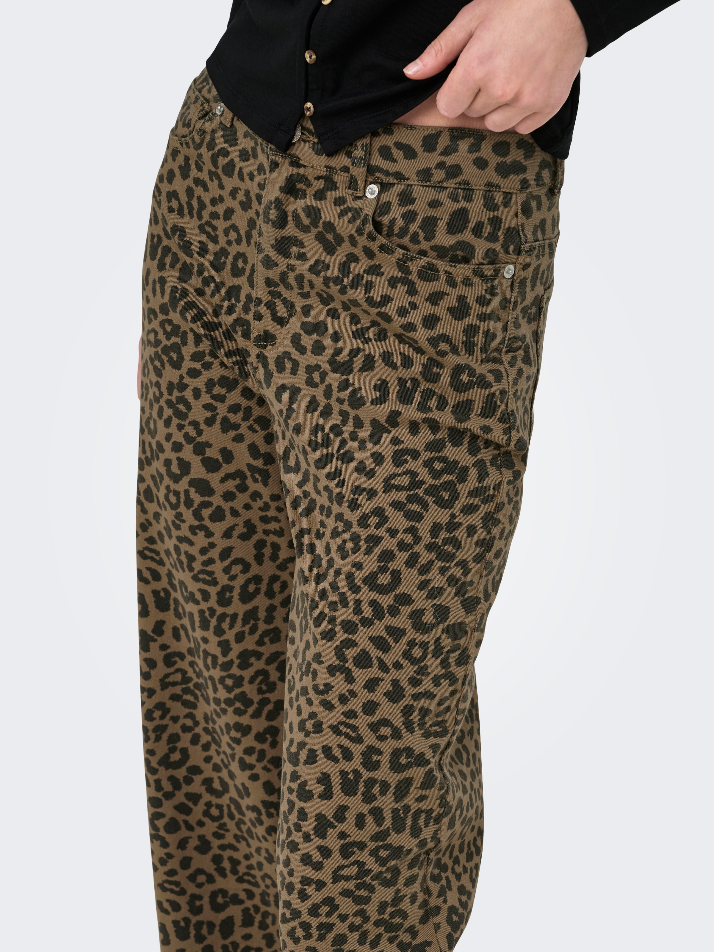 ONLY High-waist-Jeans »ONLMADISON HW WIDE ANIMAL PANT PNT« Baumwollmischung, wide fit, high waist