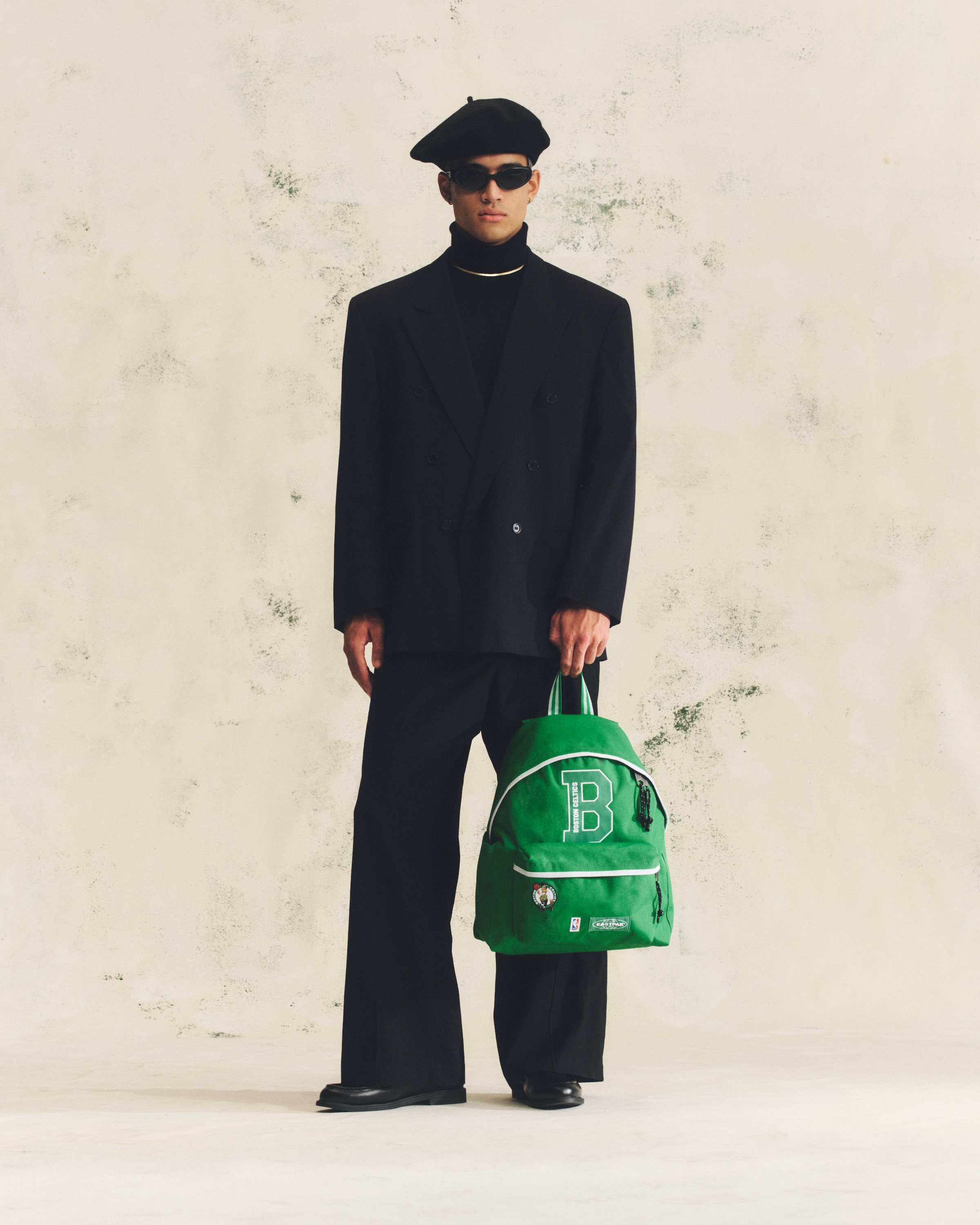 Eastpak Freizeitrucksack »DAY PAK'R« Unisex Freizeitrucksack, Cityrucksack mit Seitenfächern