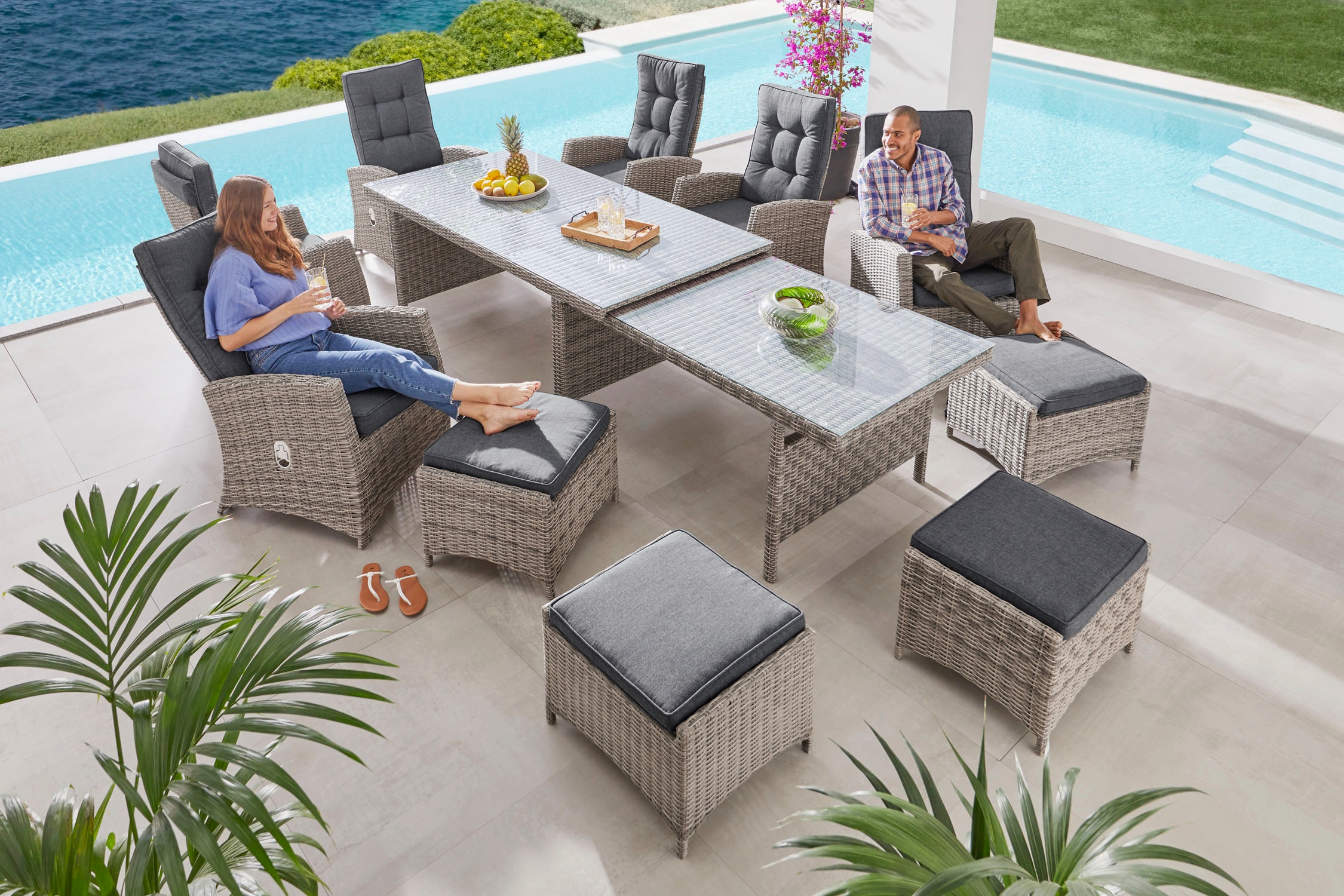 KONIFERA Garten-Essgruppe »Monaco«, (Set, 27 tlg., 6x Sessel, 4x Hocker, 1x AZ-Tisch 200-366x100x75,5 cm, inkl. Auflagen), für 10 Personen Aluminium, Polyrattan, Rückenlehne verstellbar