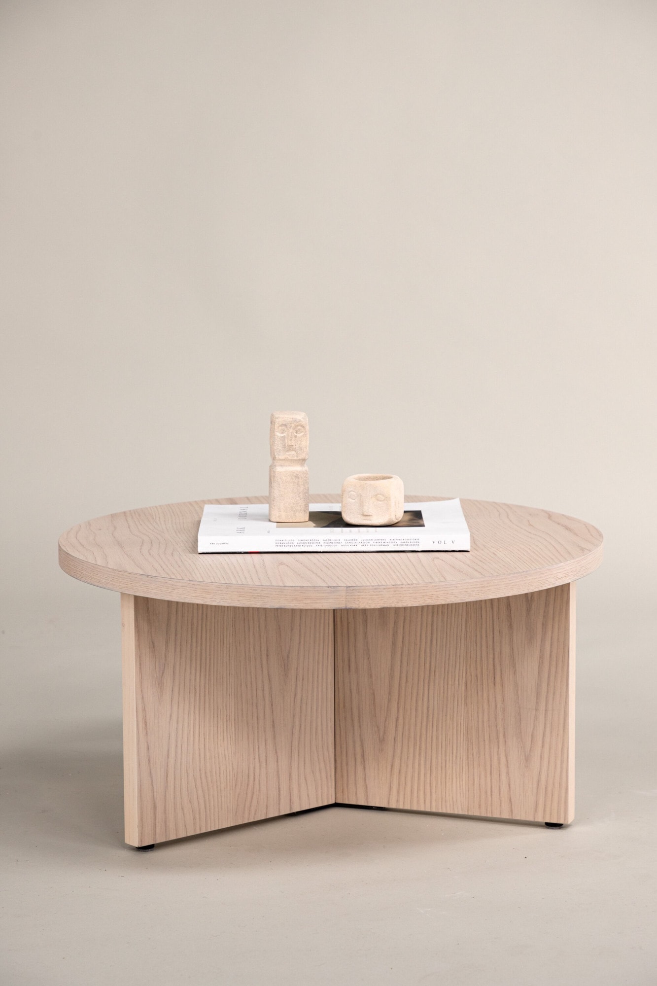Venture Home Couchtisch »Saltö, runder Couchtisch in Holzfurnier-Optik, Ø 85 cm« Sofatisch, Furnier, rund, gepflegt, behaglich, edel