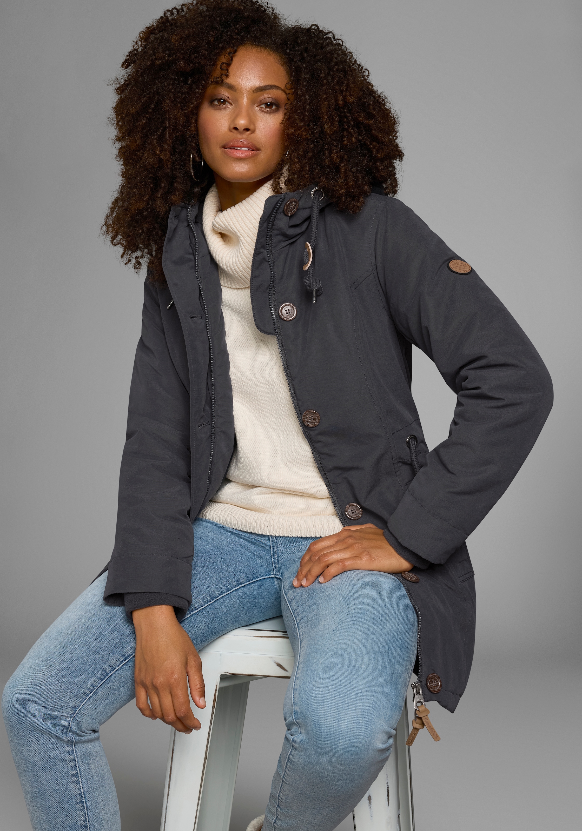KangaROOS Winterjacke, mit Kapuze, für die kalte Jahreszeit, aus leichtem Webstoff, modisch