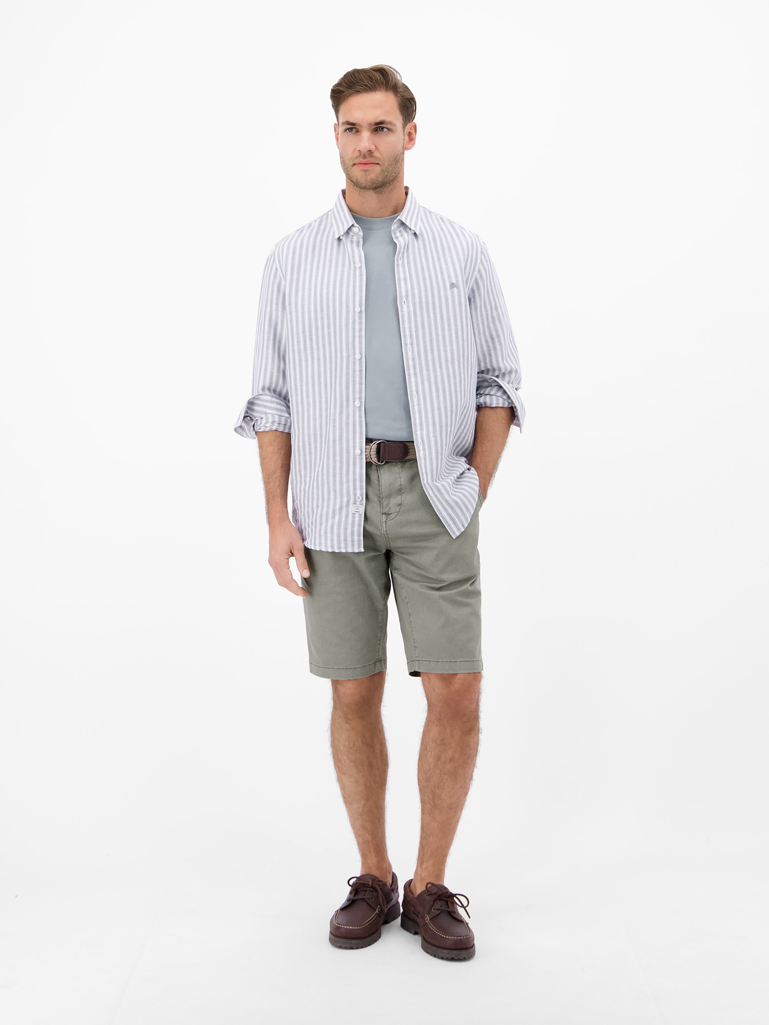 LERROS Chinoshorts »Bequeme Chino-Bermuda mit Gürtel und Minimalprint«  Leichte Sommershorts aus 98% Baumwolle und 2% Elasthan, mit 4 Taschen
