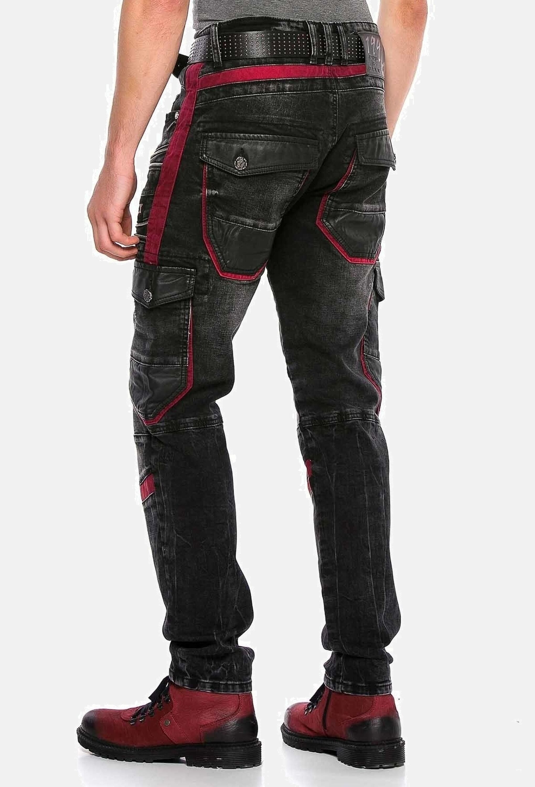 Cipo & Baxx Straight-Jeans »Cipo & Baxx Jeans« mit auffälligen Elementen, CD561