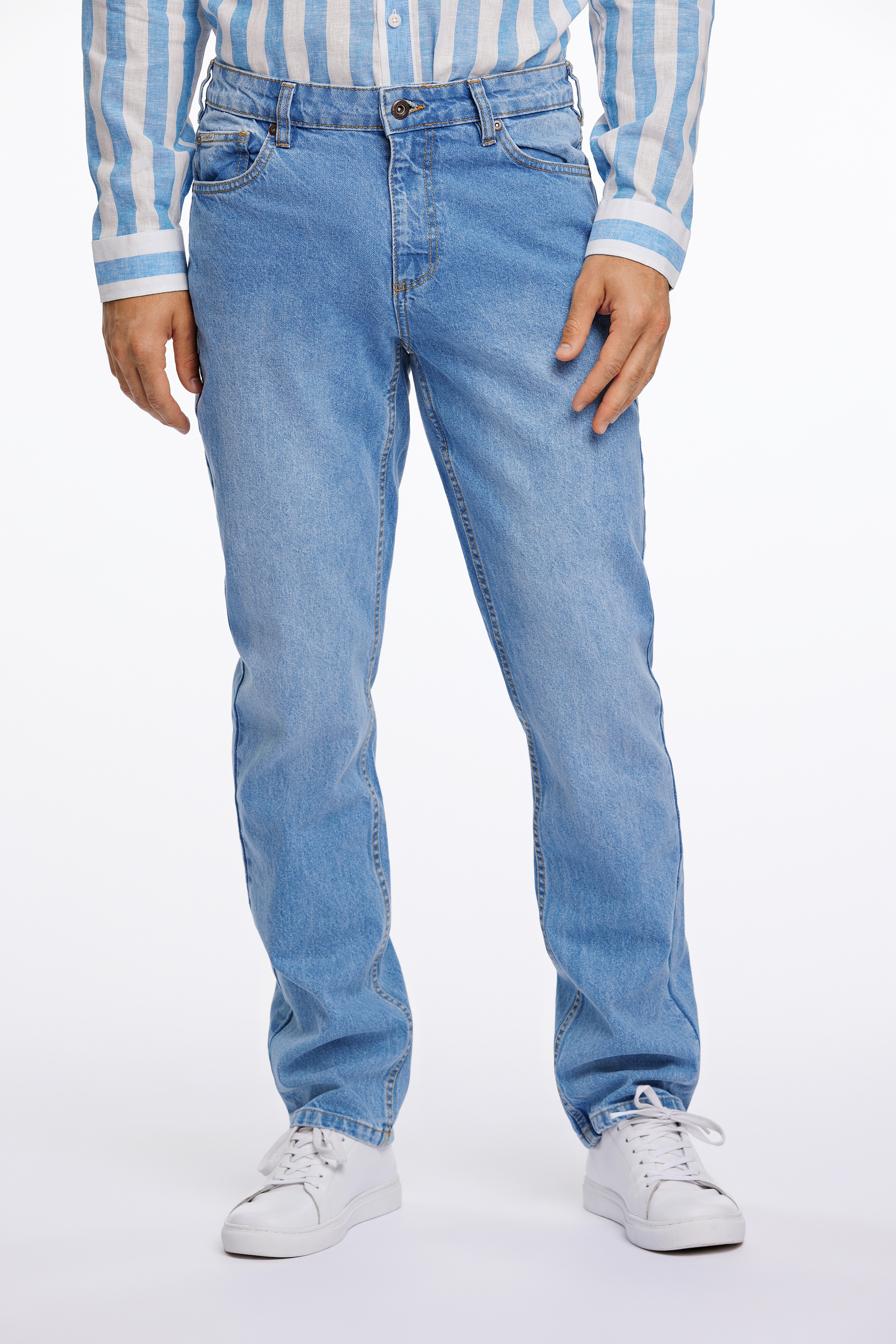 5-Pocket-Jeans, mit leichter Waschung