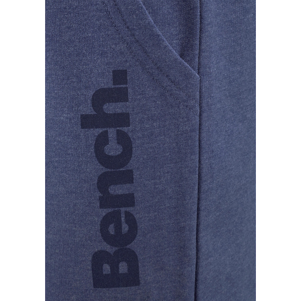 Bench. Loungewear Jogginghose »kurze Relaxshort mit Kordel, Jogginghose,«, leichte Sweat-Qualität