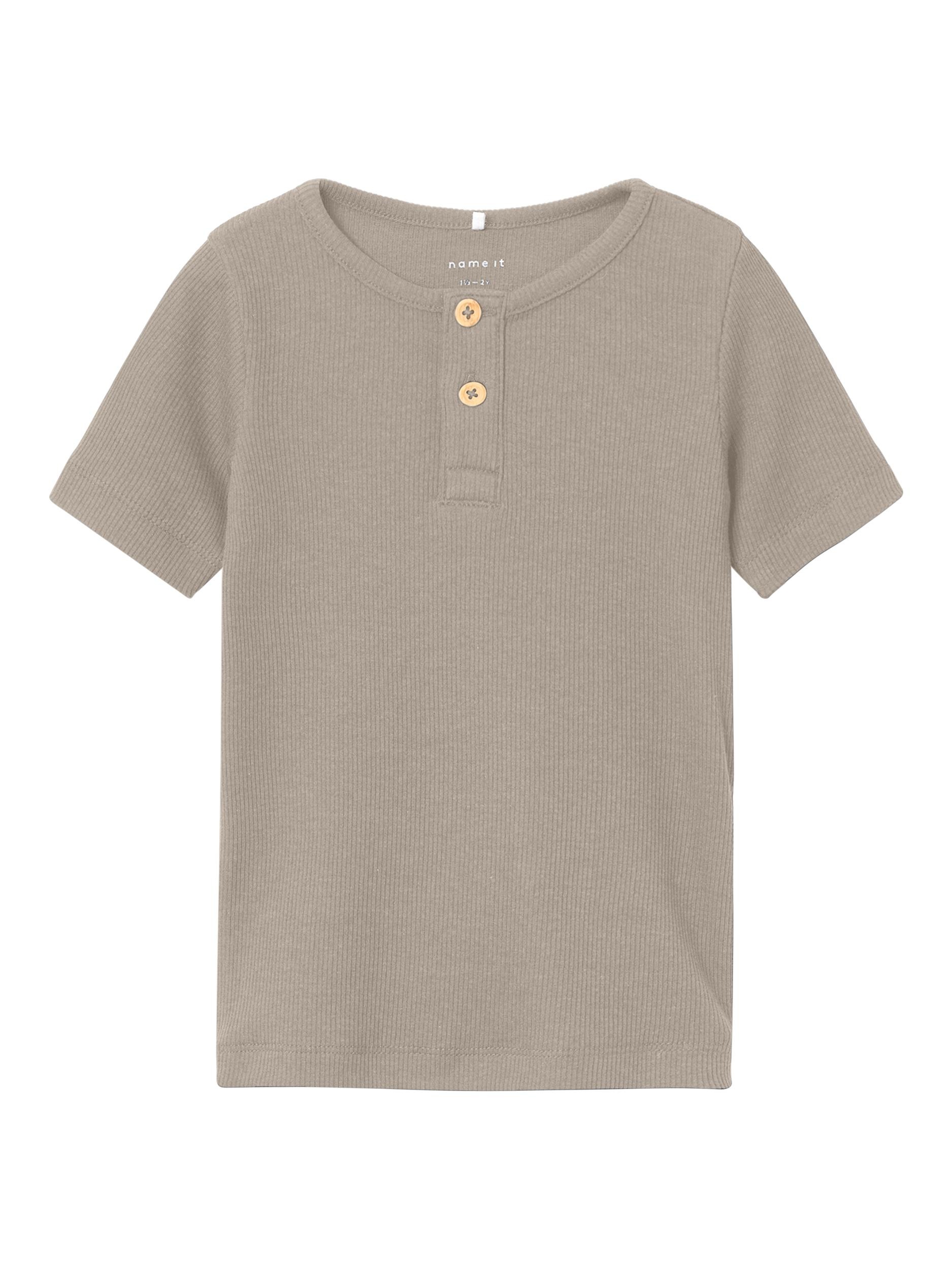 Name It Kurzarmshirt »NMMKAB TOP NOOS«, im elastischem Feinripp und mit kurzer Knopfleiste am Ausschnitt
