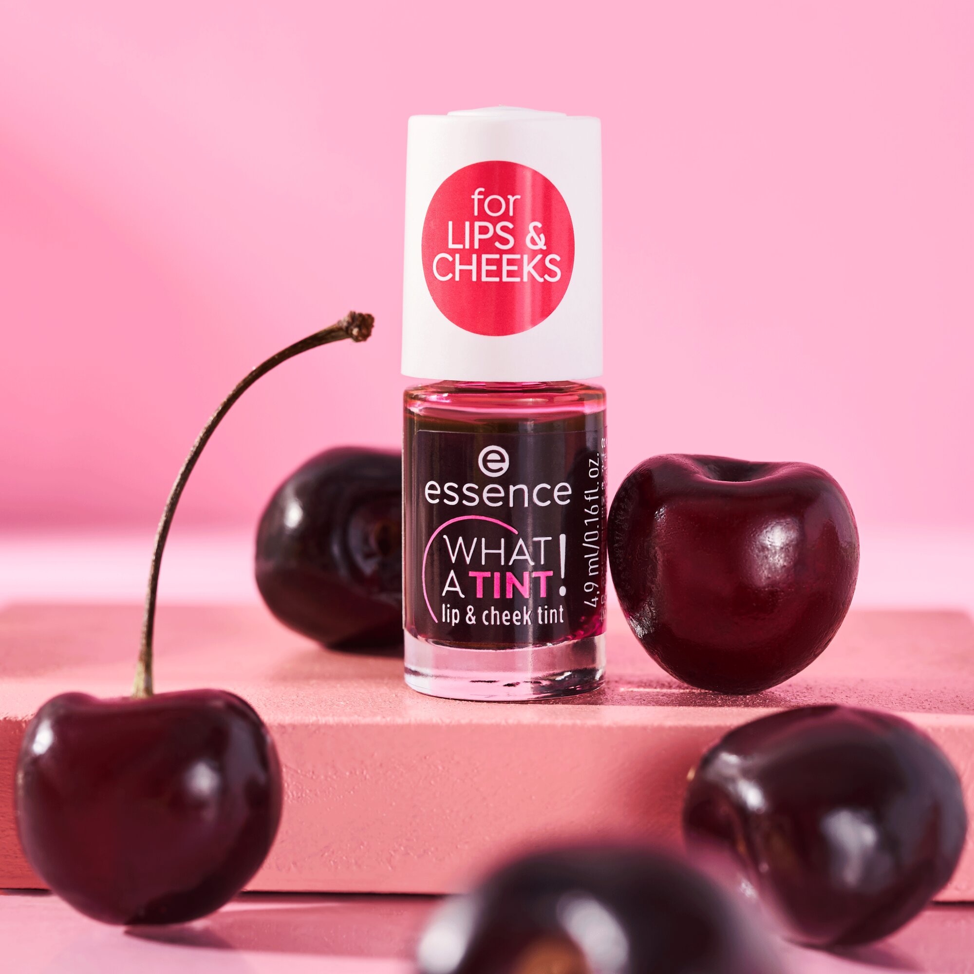 Essence Rouge »WHAT A TINT! LIP & CHEEK TINT« mit wasserartiger Textur