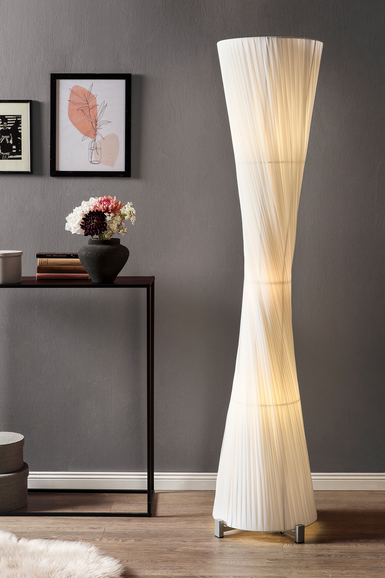 SalesFever Stehlampe »Marius«, 3 flammig, Leuchtmittel E27 | ohne Leuchtmittel, Gedrehter Plissee Lampenschirm aus Latex, Gestell Edelstahl