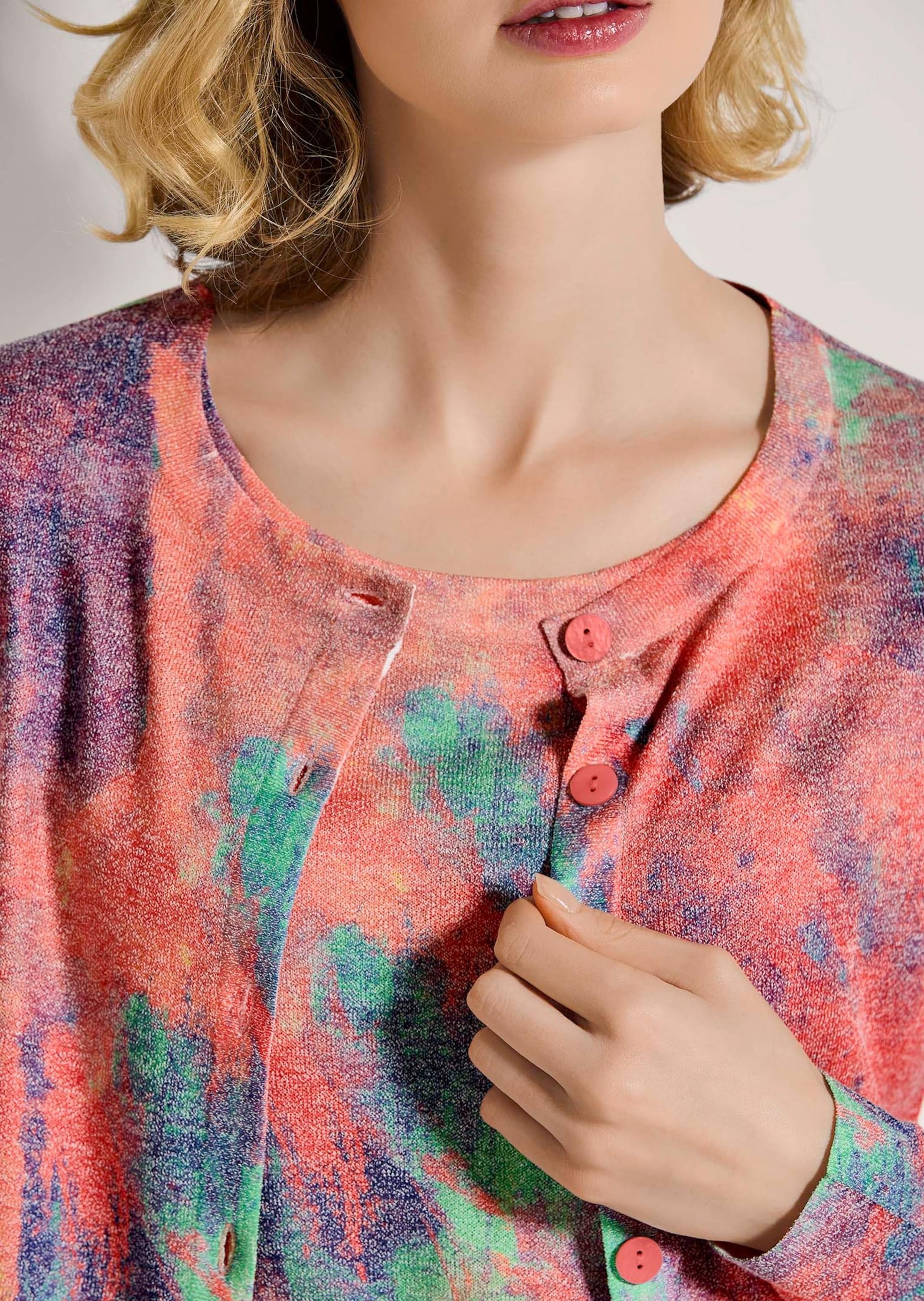 MADELEINE Strickjacke »Strickjacke Feinstrick-Jacke mit Unikat-Print«
