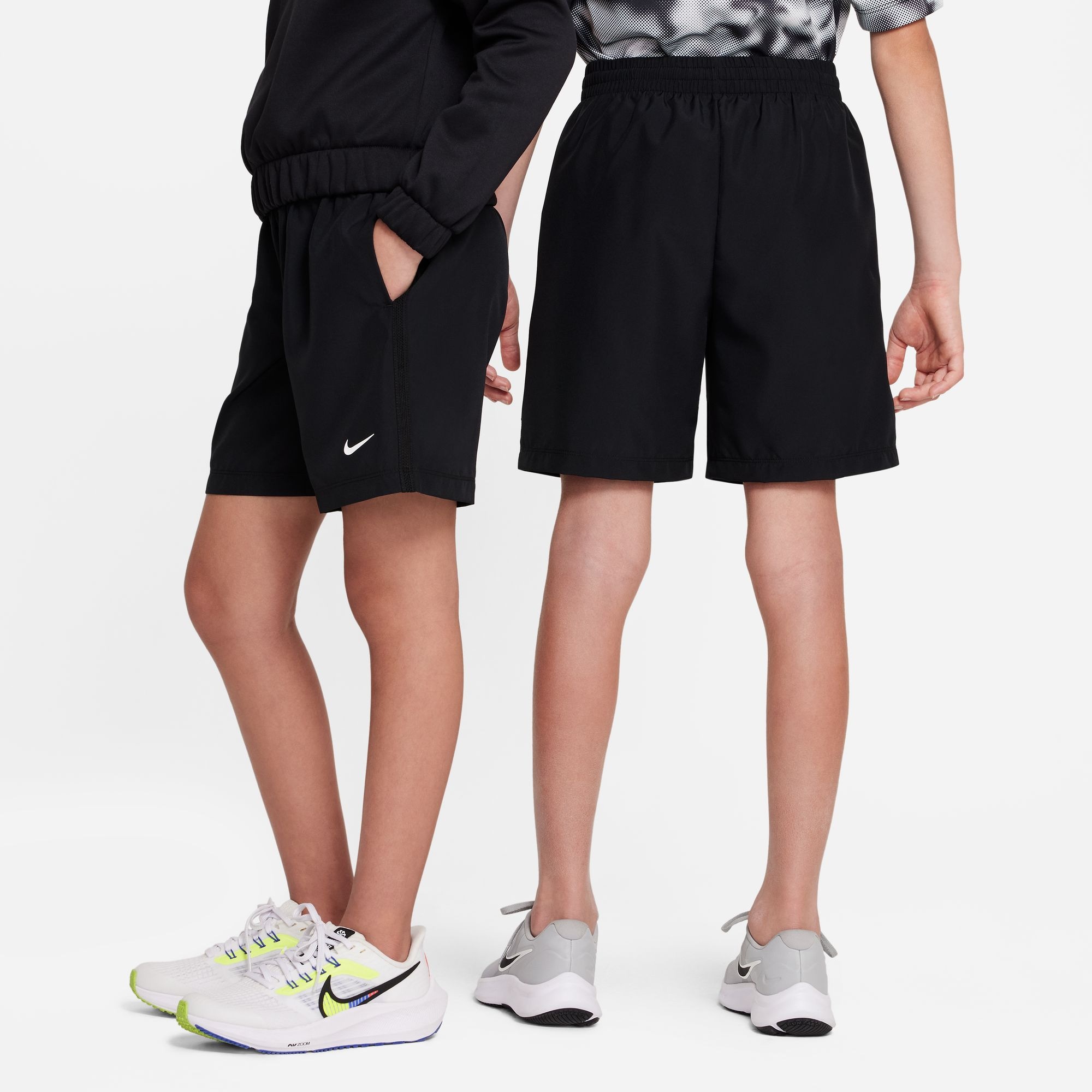 Nike Shorts »B NK DF MULTI WVN SHORT«  Für Kinder und Jugendliche