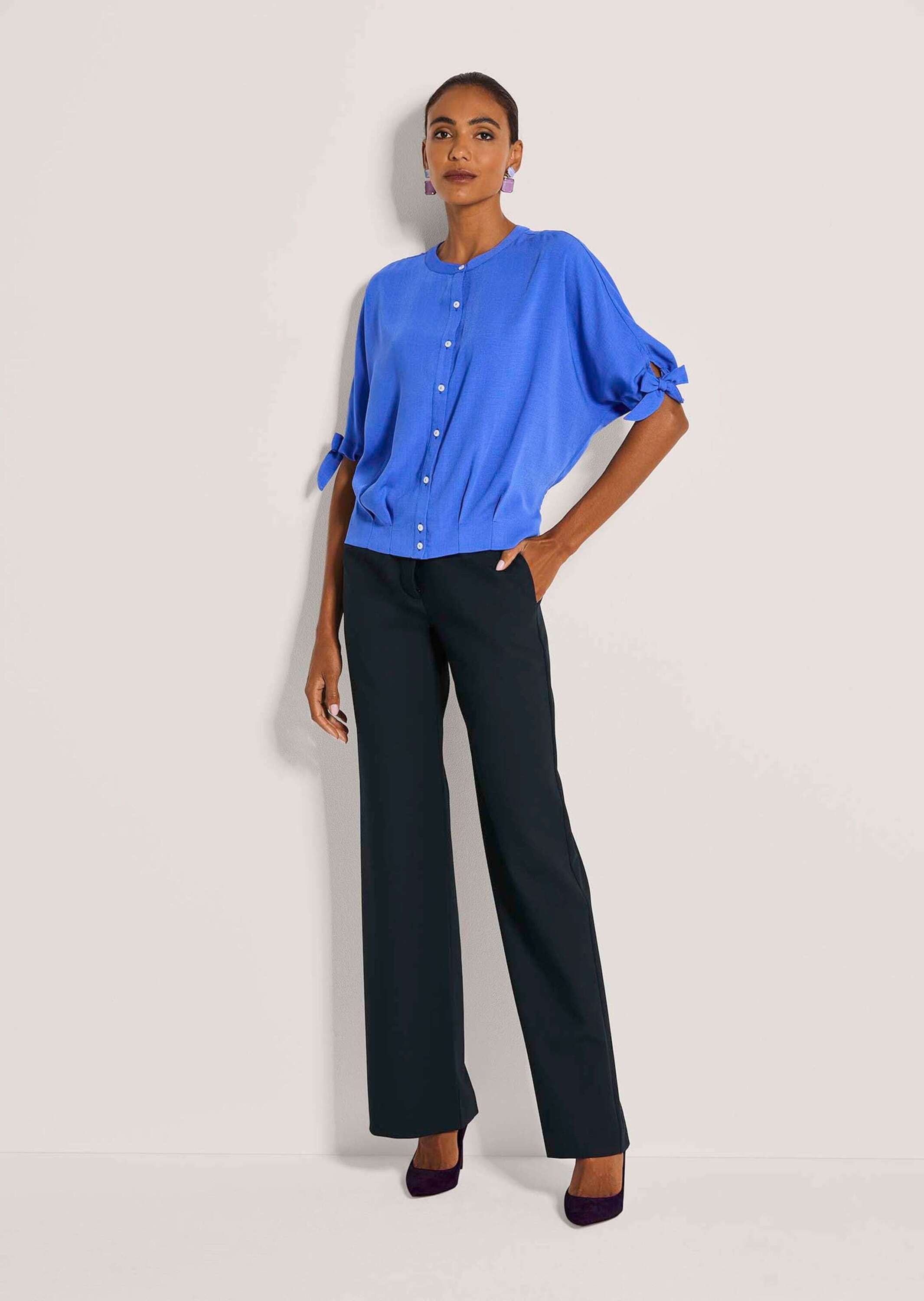 MADELEINE Kurzarmbluse »Blusenshirt Luftige Sommerbluse mit Fledermausärmeln« Ärmel mit Tunnelzug und Bindeband