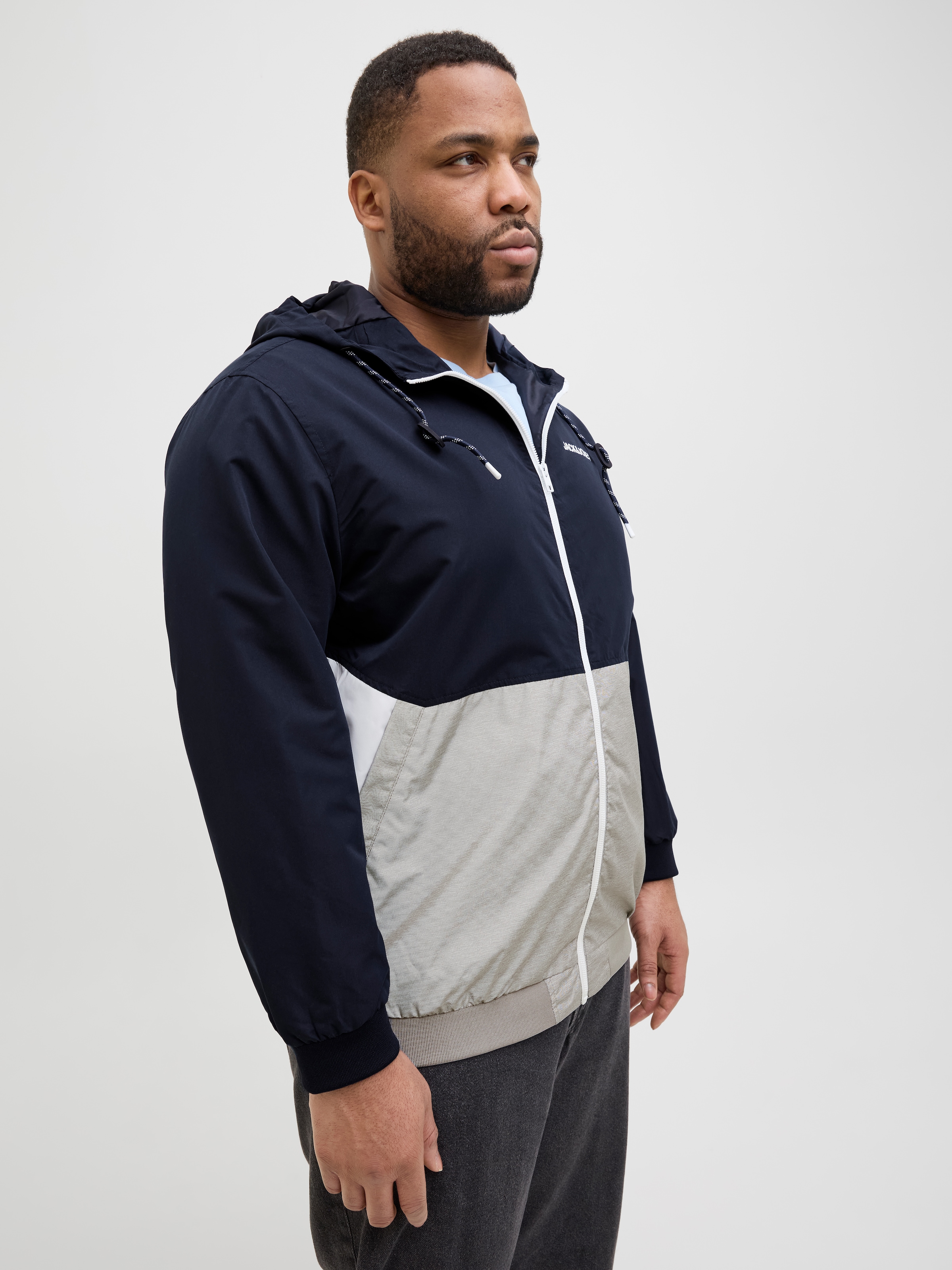 Jack & Jones PlusSize Bomberjacke »JJERUSH HOOD BOMBER NOOS PLS«, mit Kapuze, mit Logo Schriftzug