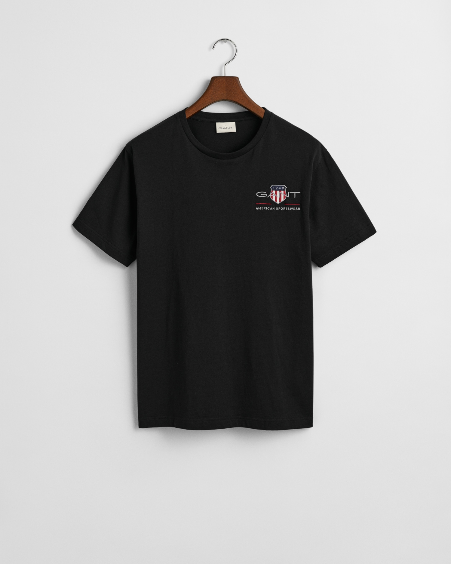 Gant T-Shirt »REG ARCHIVE SHIELD EMB SS T-SHIRT«, von dem Archiv aus den 1980er-Jahren inspiriert