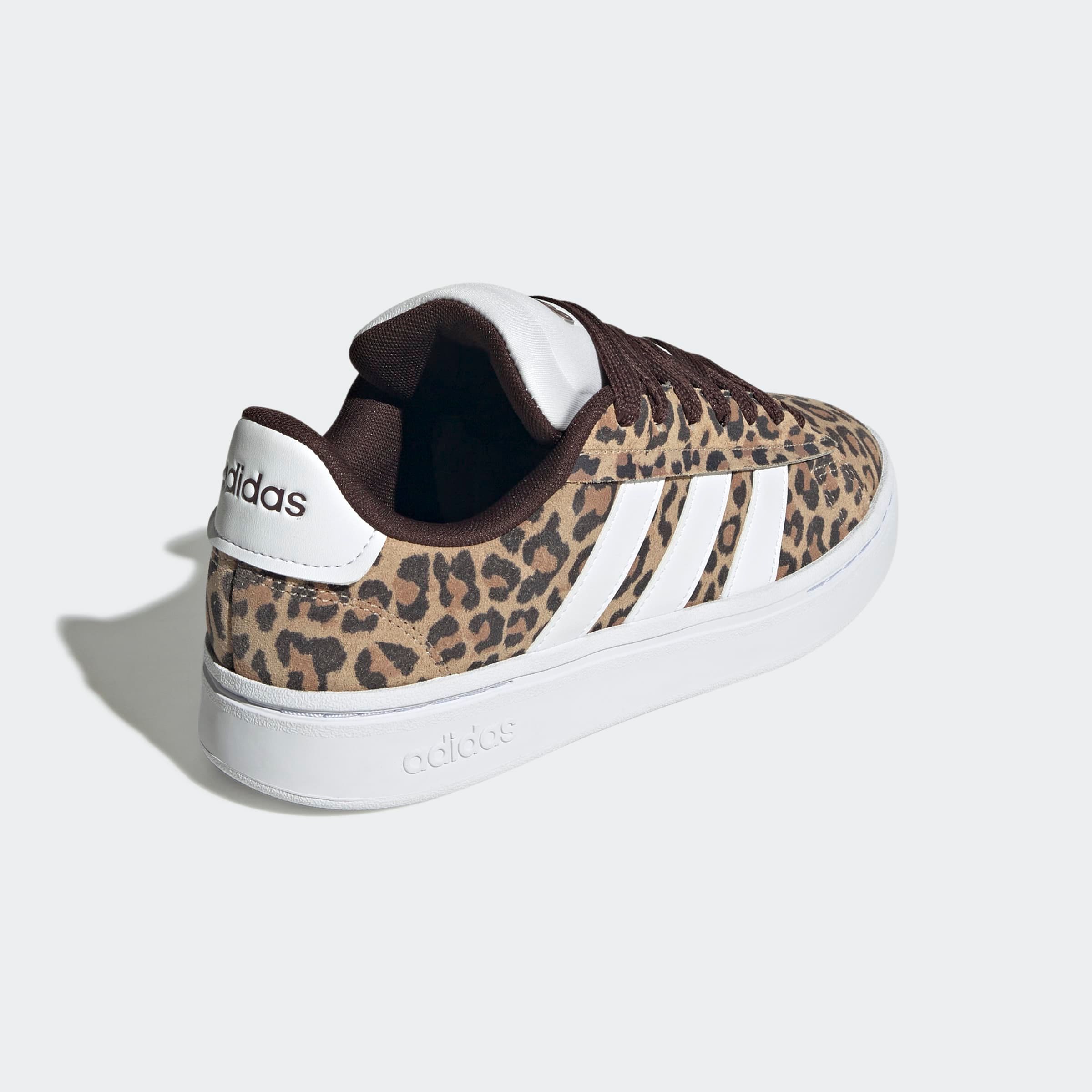 adidas Sportswear Sneaker »GRAND COURT ALPHA 00S«, Design auf den Spuren des adidas Campus 00