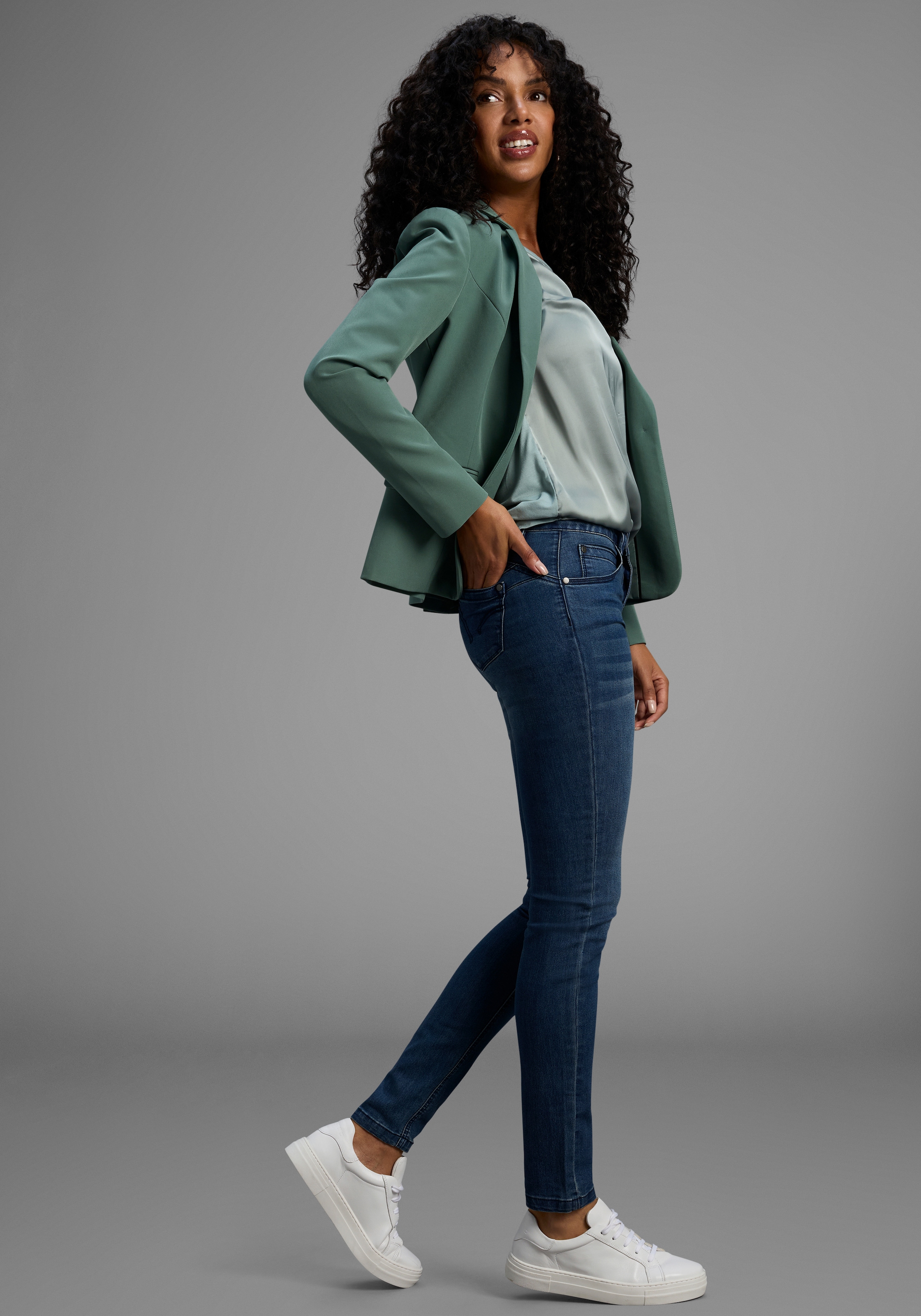 Arizona Skinny-fit-Jeans »Shaping«, skinny Passform, normale Leibhöhe, in Stretch-Qualität, Used-Look