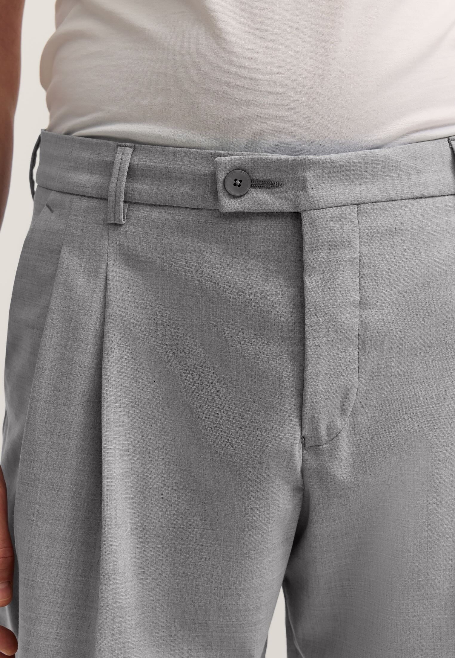 bugatti Shorts »Loose Fit«  aus Woll-Baumwoll-Mix mit Struktur