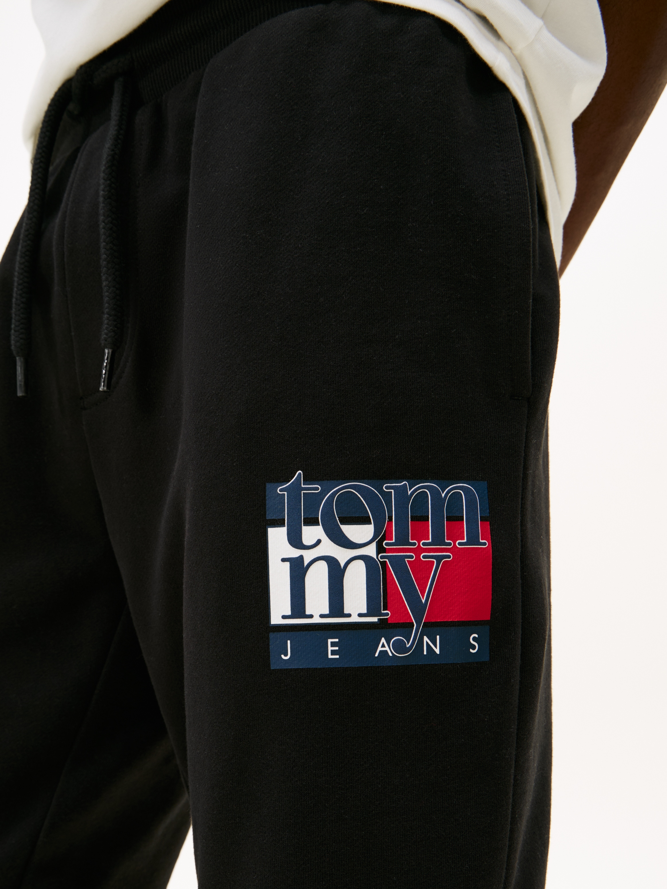 Tommy Jeans Sweathose »TJM RWB FLAG«, Jogginghose, Print, elastischer Bund, slim fit