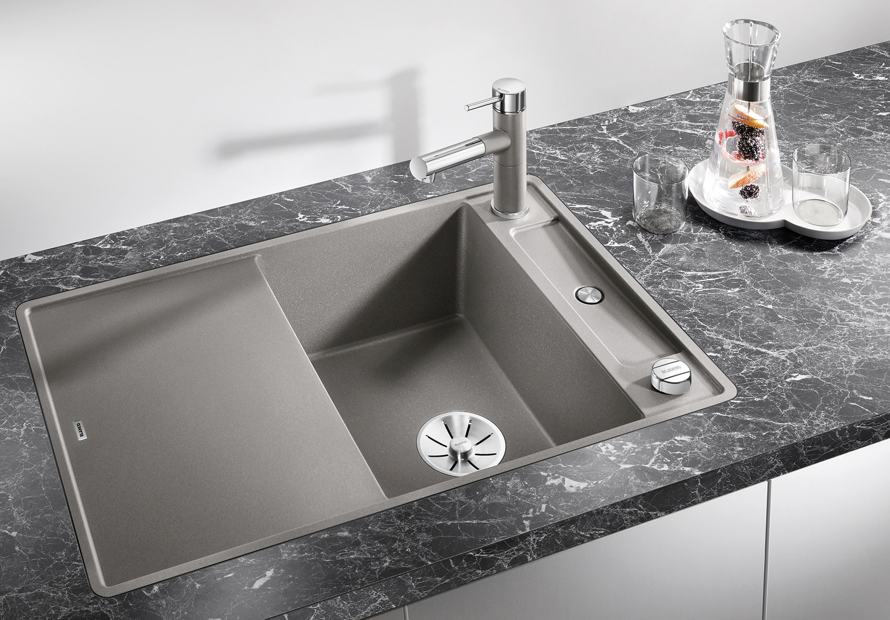 Blanco Granitspüle »AXIA III 45 S-F« 1 Stk. tlg. inklusive gratis Esche-Compound-Brückenschneidebrett