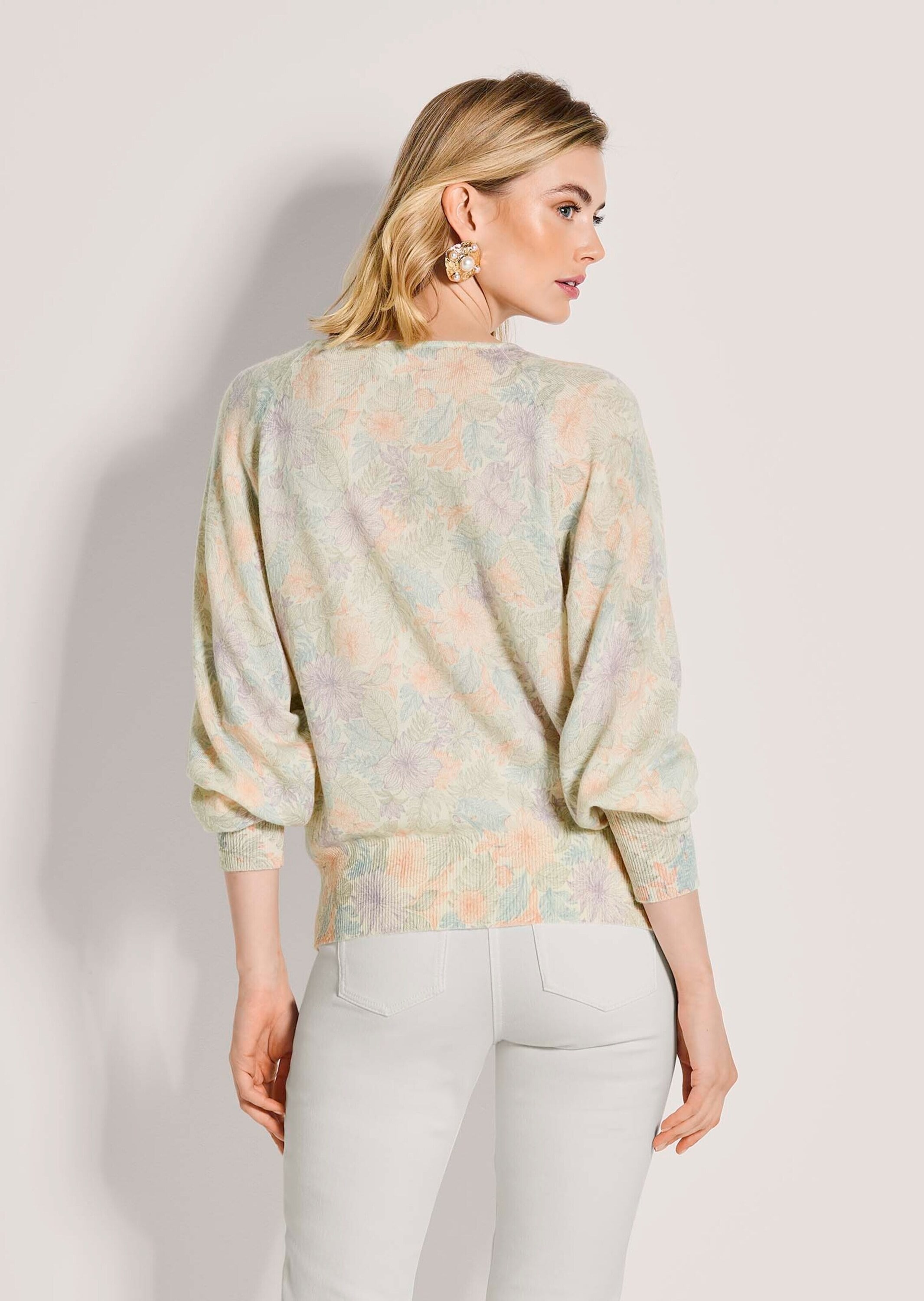 MADELEINE Longpullover »Kaschmirpullover Druckpullover mit zartem Blütenmuster« Fledermaus-Silhouette