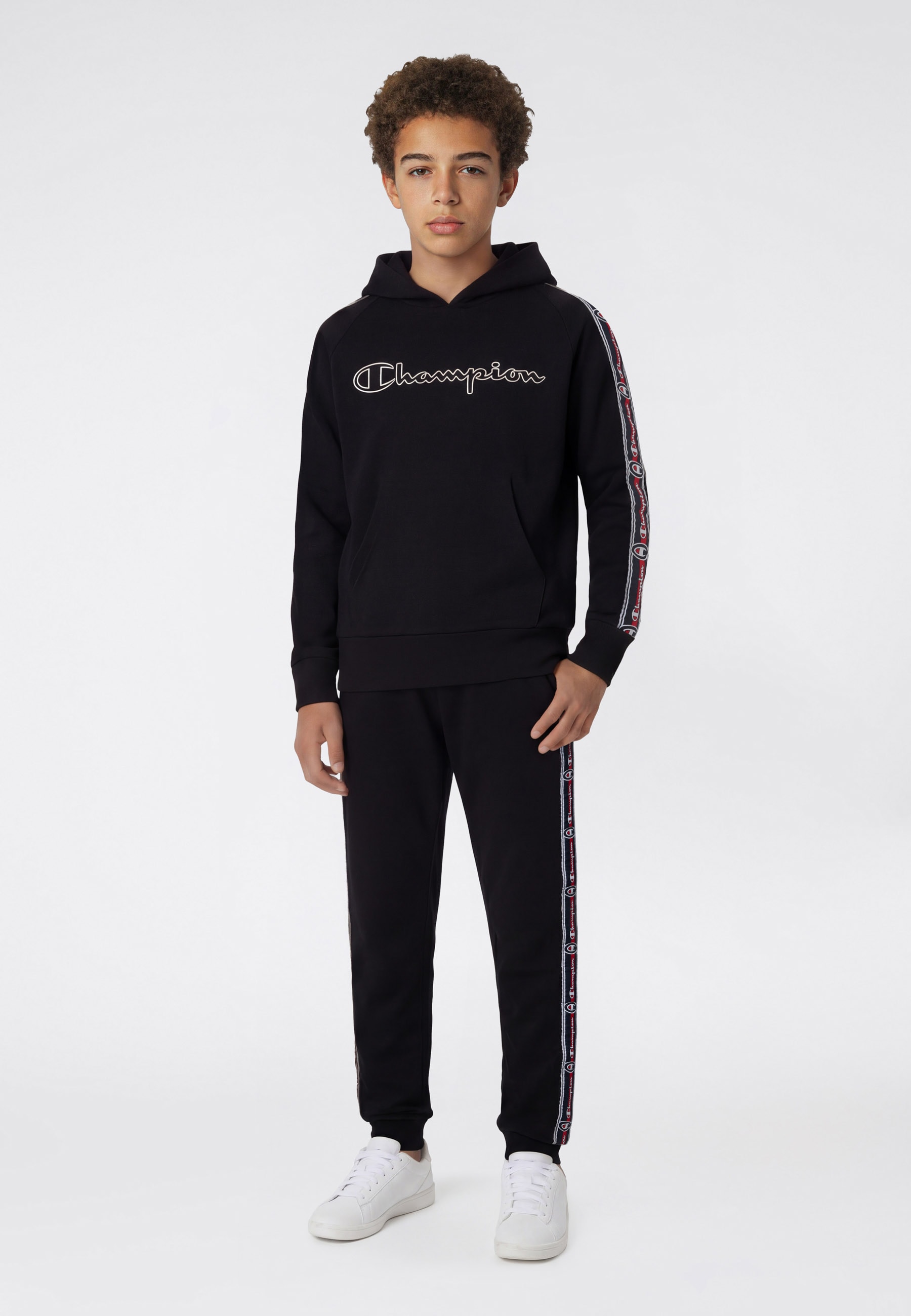 Champion Kapuzensweatshirt »SPORTWEAR HOODIE Loose Fit«, Loose Fit, Langarm, aus Baumwolle und Polyester
