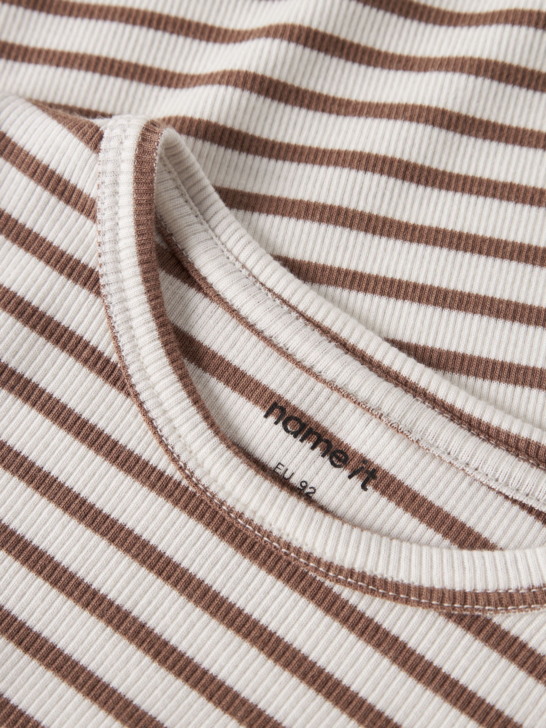 Name It Langarmshirt »NMNBANI LS XSL TOP NOOS« Ringel-Look in toller Rippen-Qualität