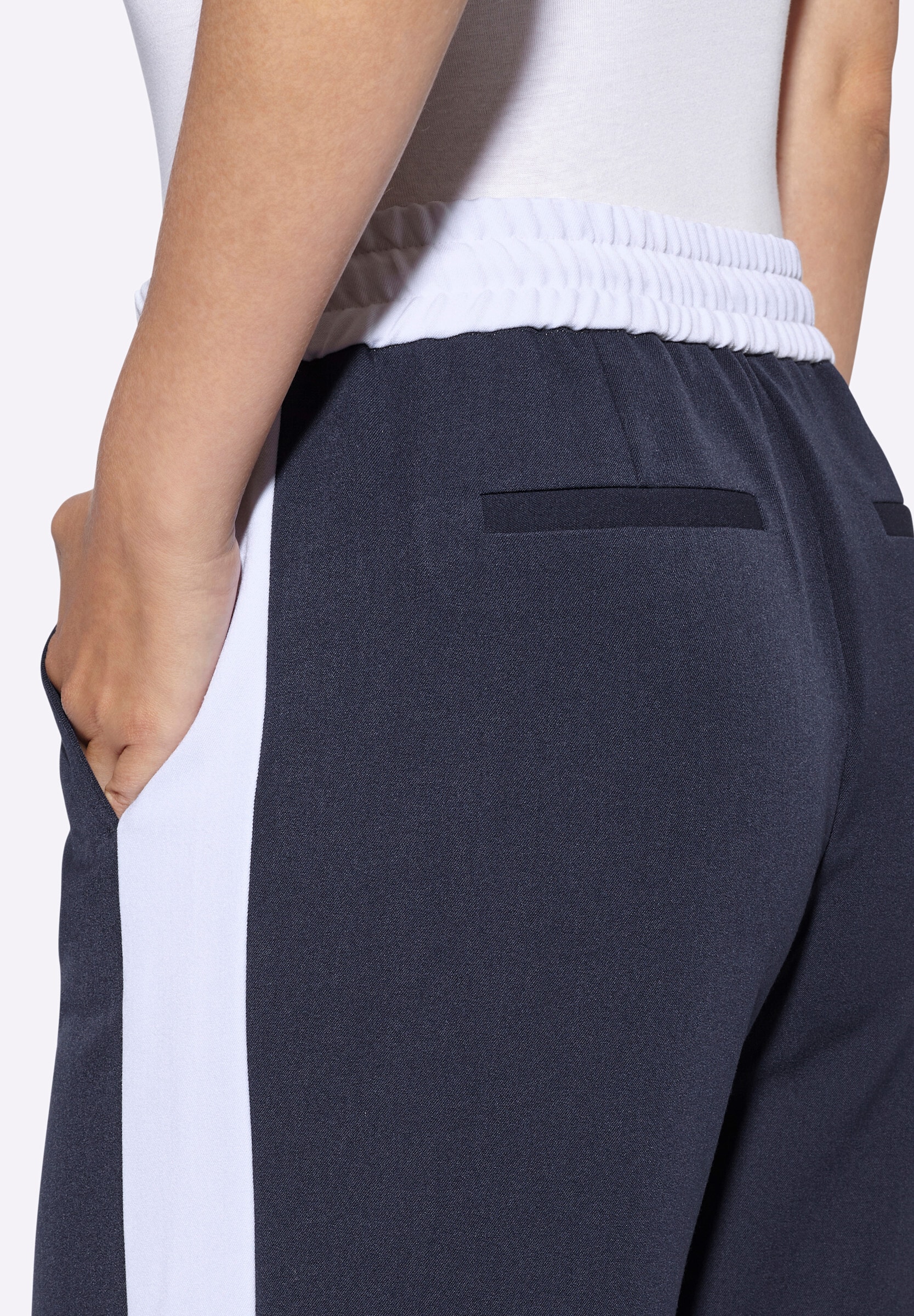 heine Schlupfhose »Jogg Pants Webhose mit Galonstreifen«