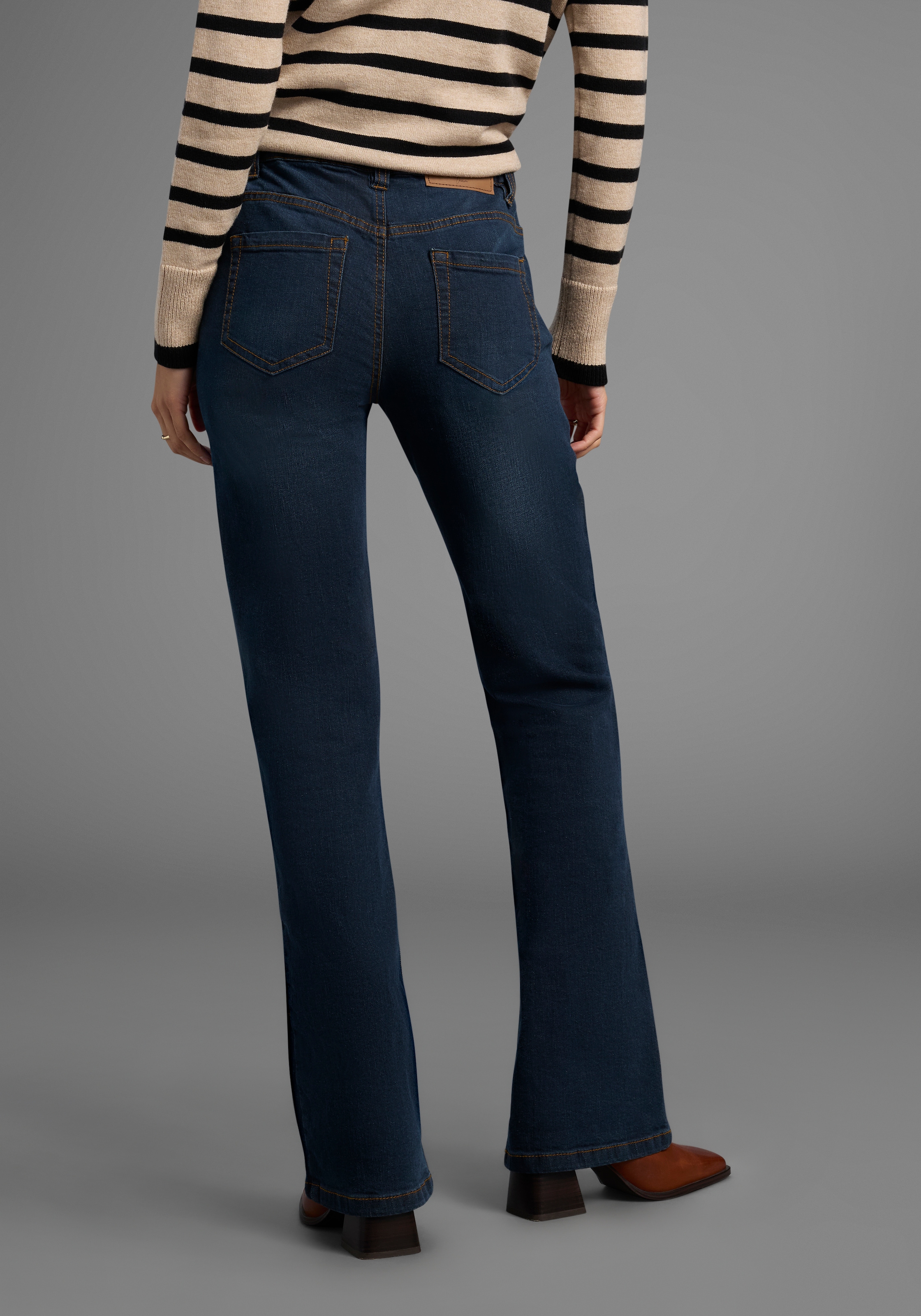 Arizona Bootcut-Jeans »Bund mit seitlichem Gummizugeinsatz«, hohe Leibhöhe, Bootcut, mit Stretch, klassischer 5-Pocket-Style
