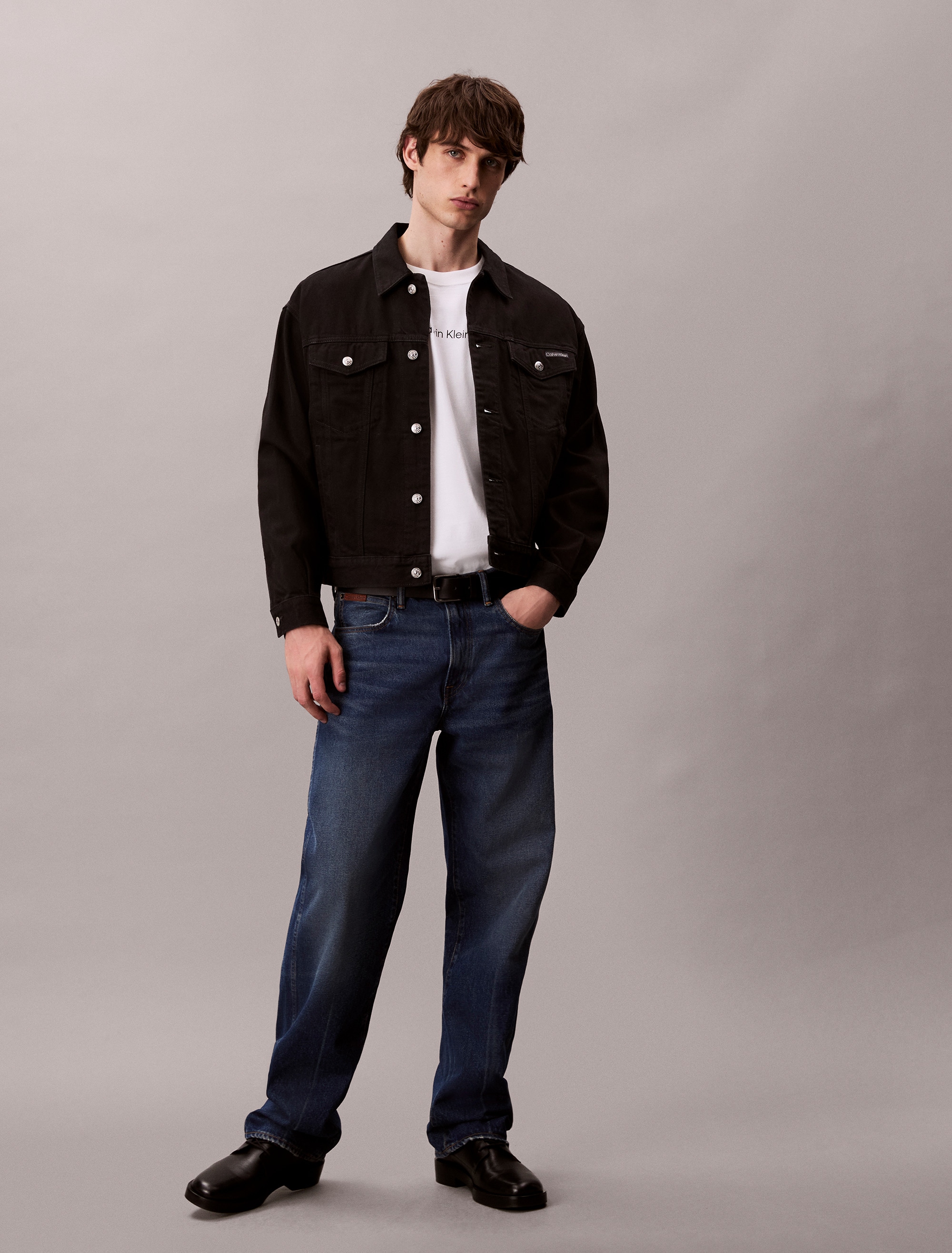 Calvin Klein Langarmshirt »LS RLXD STANDARD LOGO CREWNK TEE« Rundhalsausschnitt, relaxed fit