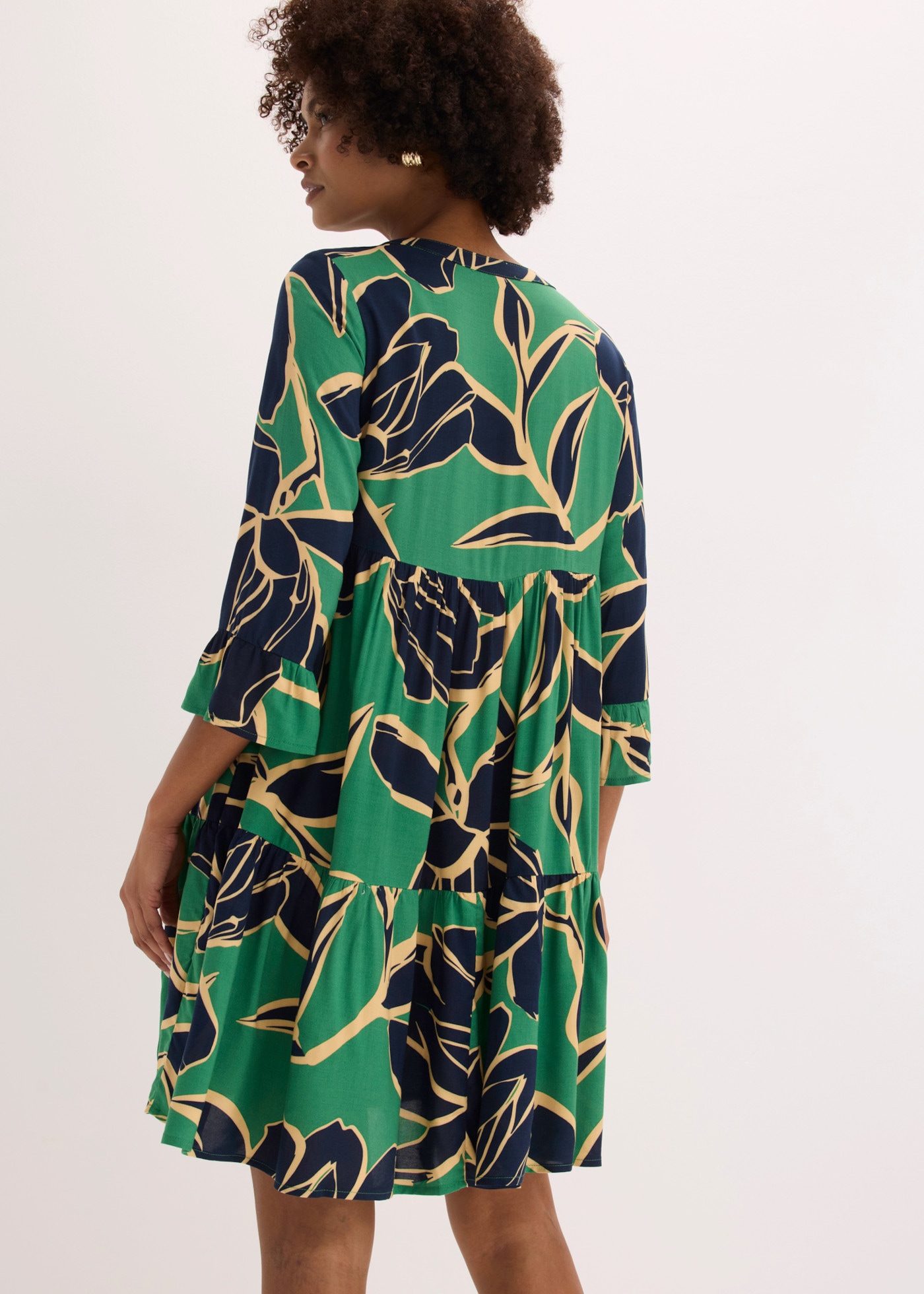 bonprix Tunikakleid figurumspielende Passform, mit trendigem Muster, Sommerkleid
