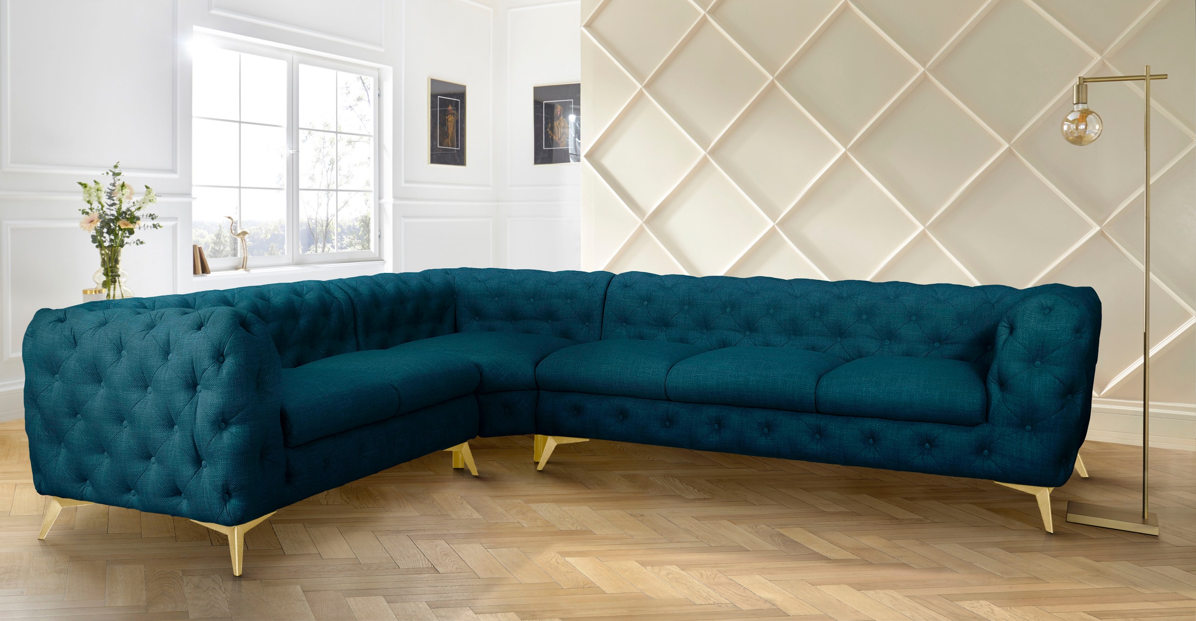 Leonique Chesterfield-Sofa »Ecksofa GLYNIS L-Form mit Wellenunterfederung, Maße B/T/H 323/264/75cm«, aufwändige Knopfheftung, moderne Chesterfield Optik, Fußfarbe wählbar