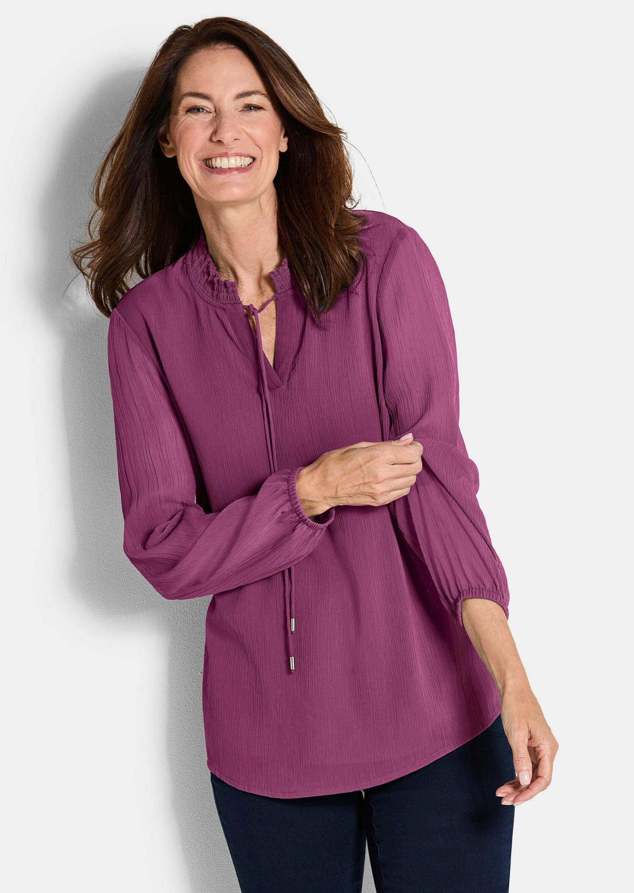 GOLDNER Chiffonbluse »Kurzgröße Chiffonbluse mit femininem Ausschnitt«