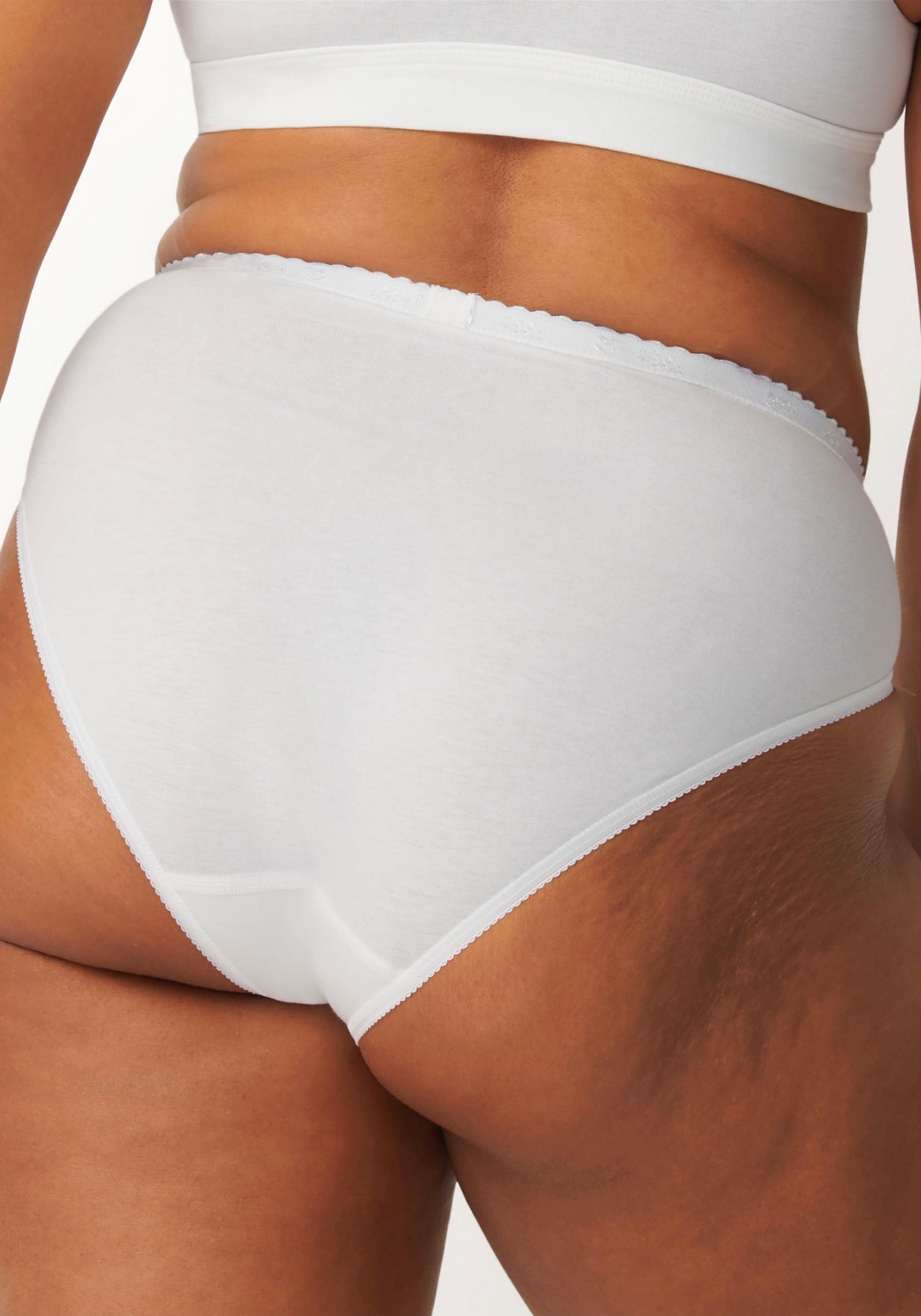 sloggi Tai-Slip »Chic Tai 4P«, (Packung, 4 St.), Damenslip mit elastischen Spitzeneinsätzen