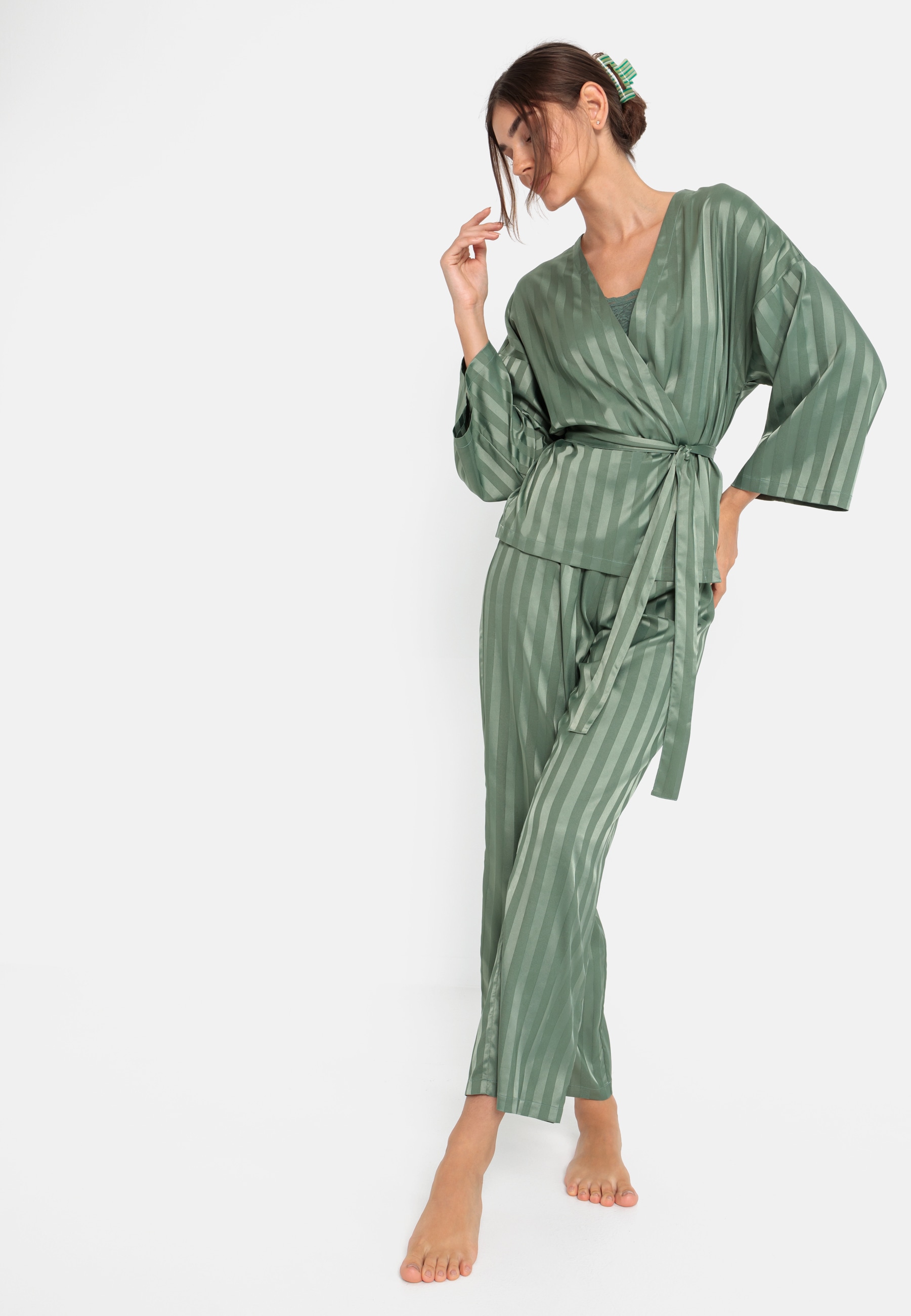 LSCN by LASCANA Pyjama, (Set, 2 tlg.), im Kimono-Stil