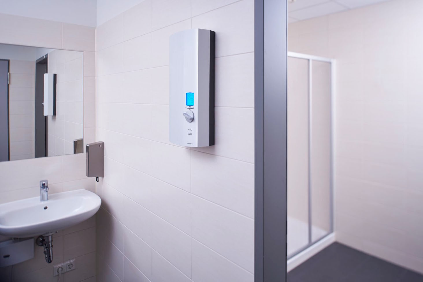 AEG Haustechnik Komfort-Durchlauferhitzer »DDLE ÖKO«, 18/21/24 kW umschaltbar, vollelektronisch, ECO-Funktion, Regendusche