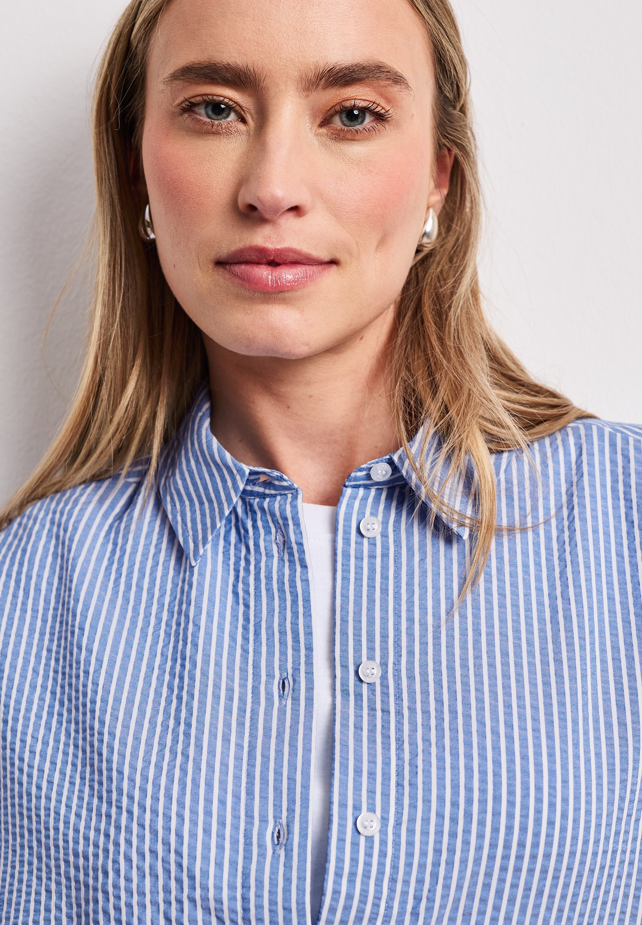 STREET ONE Langarmbluse aus Seersuckerqualität, bequem geschnitten