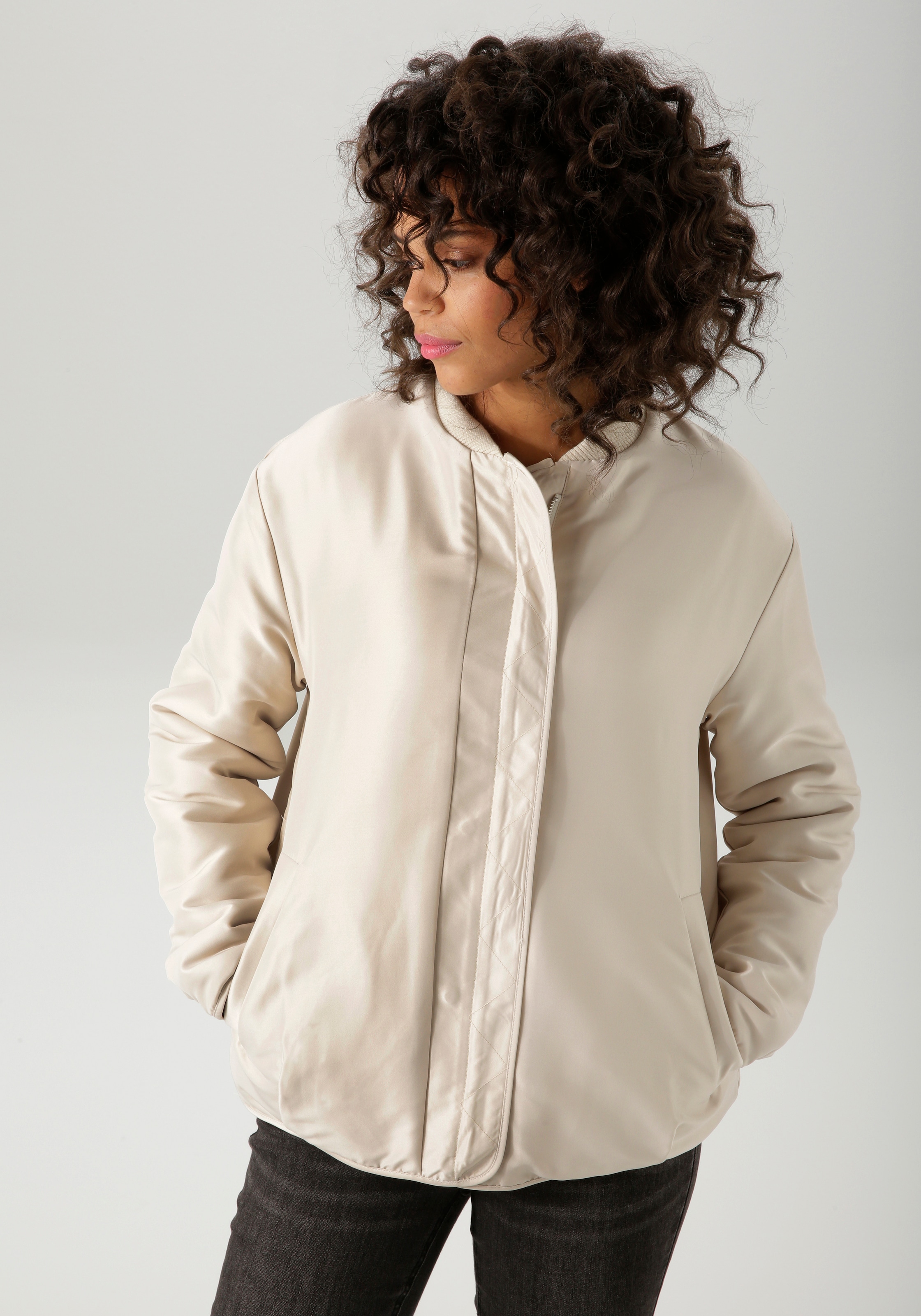 Aniston CASUAL Wendejacke, aus kuscheligem Teddy-Plüsch und glattem Webstoff - NEUE KOLLEKTION