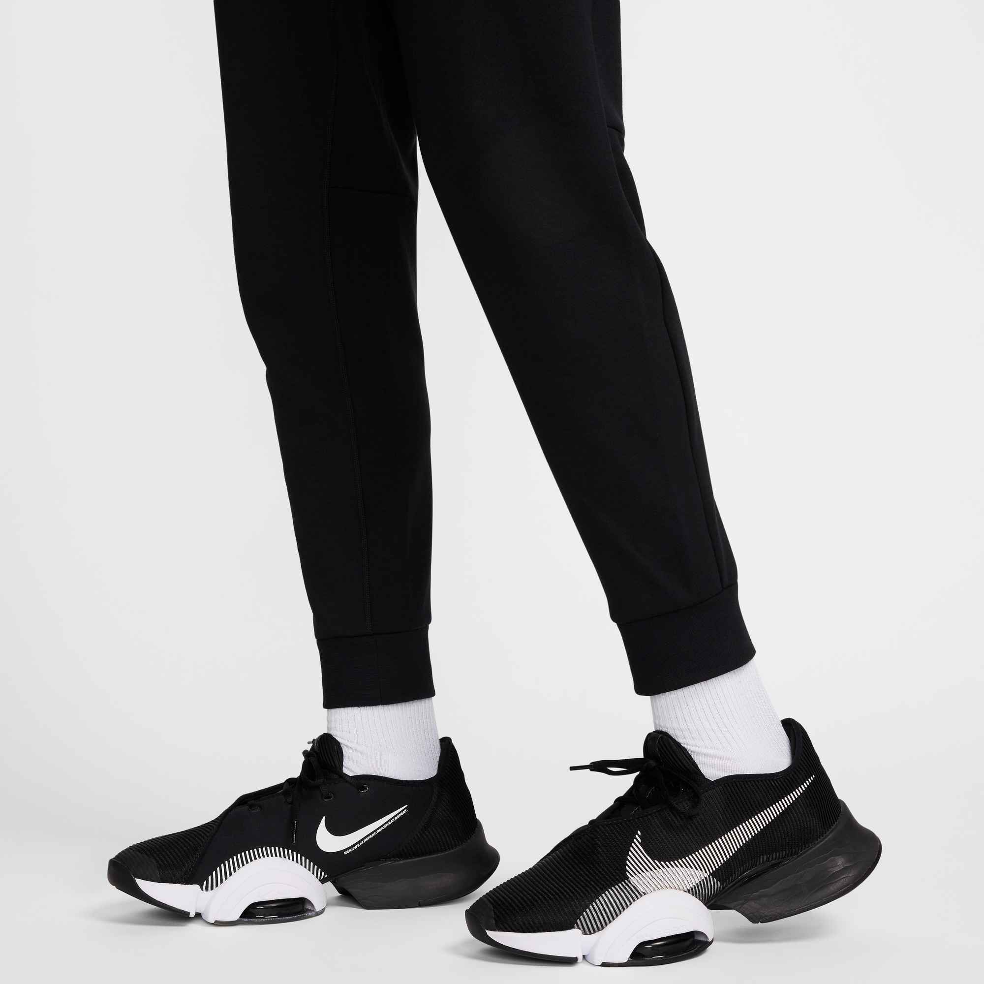 Nike Sporthose »M NK DF UV PRIMARY JOGGER PANT«  aus weichem Premium-Strickmaterial, feuchtigkeitsableitend